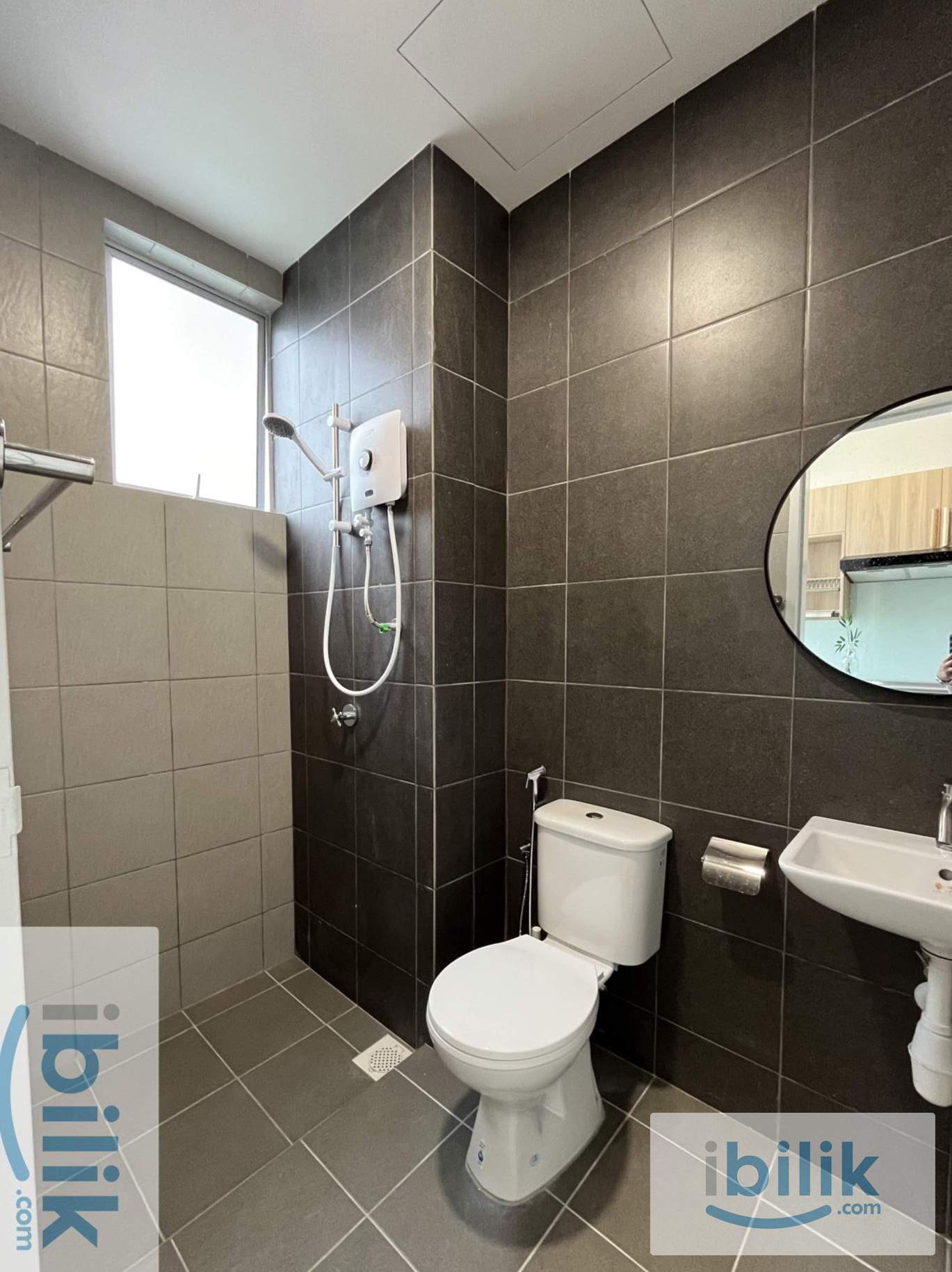 FREE Utilities (WiFi and Water) Single room at Pixel City Sentral, 2 min walk to LRT Salak Selatan - Image 8