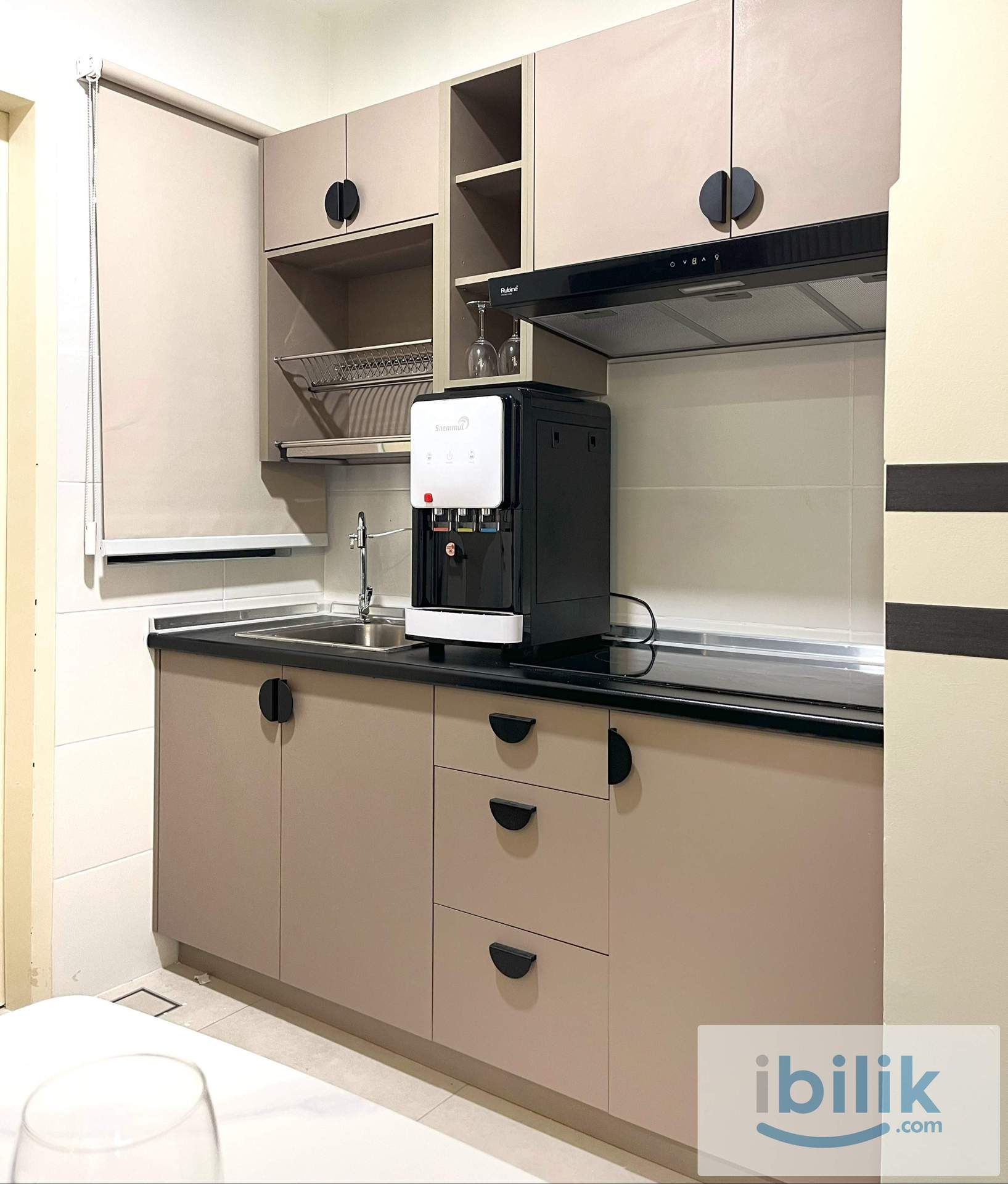 Master room at Meta Residence for Male tenant only, 3min walk to Putra Permai - Image 7