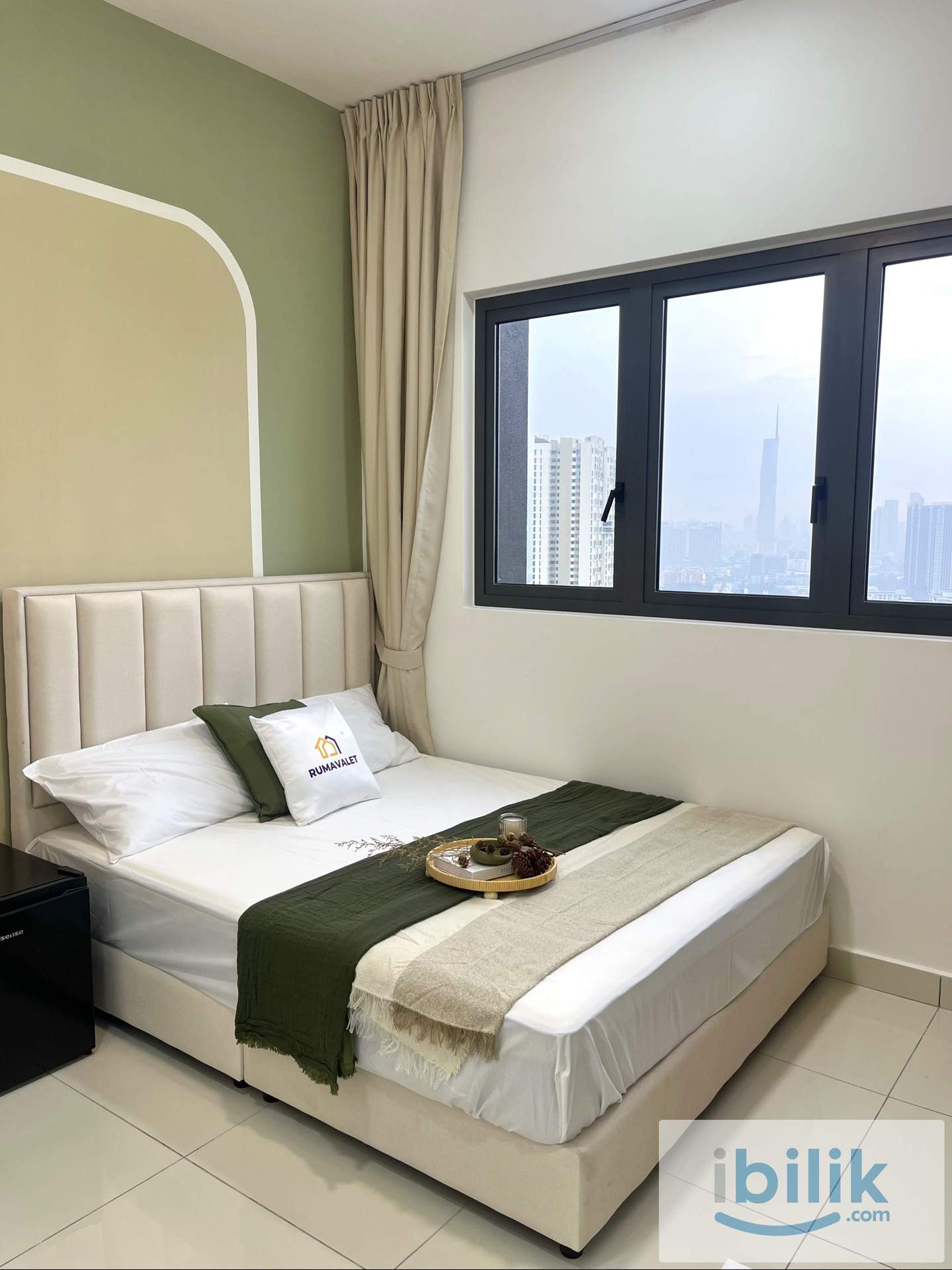 2min walk to MRT Taman Pertama , Fully Furnished Master Room - Image 6
