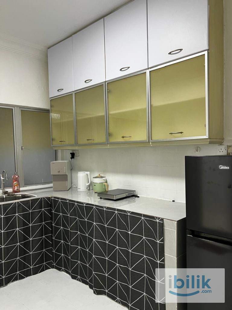 Klang Single Room 5 Shared Bathroom (LADIES only Co-Living Space) - Image 4