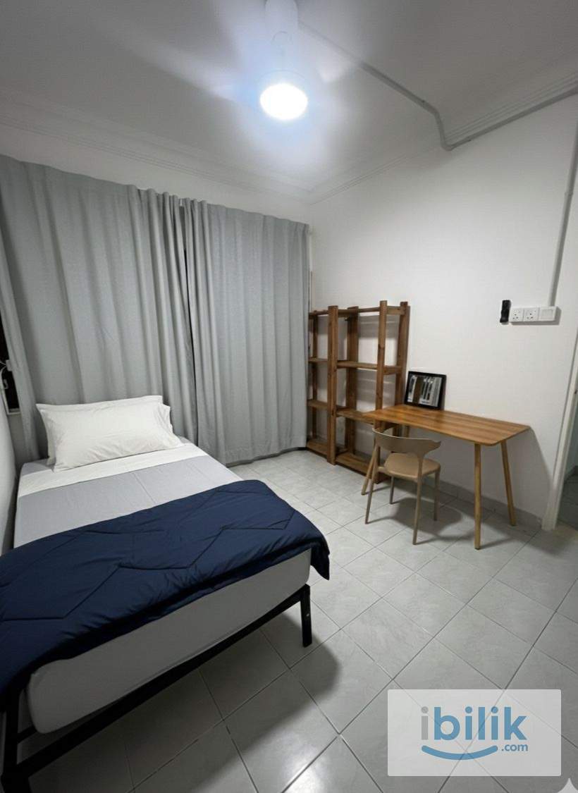 Klang Single Room 5 Shared Bathroom (LADIES only Co-Living Space) - Image 5