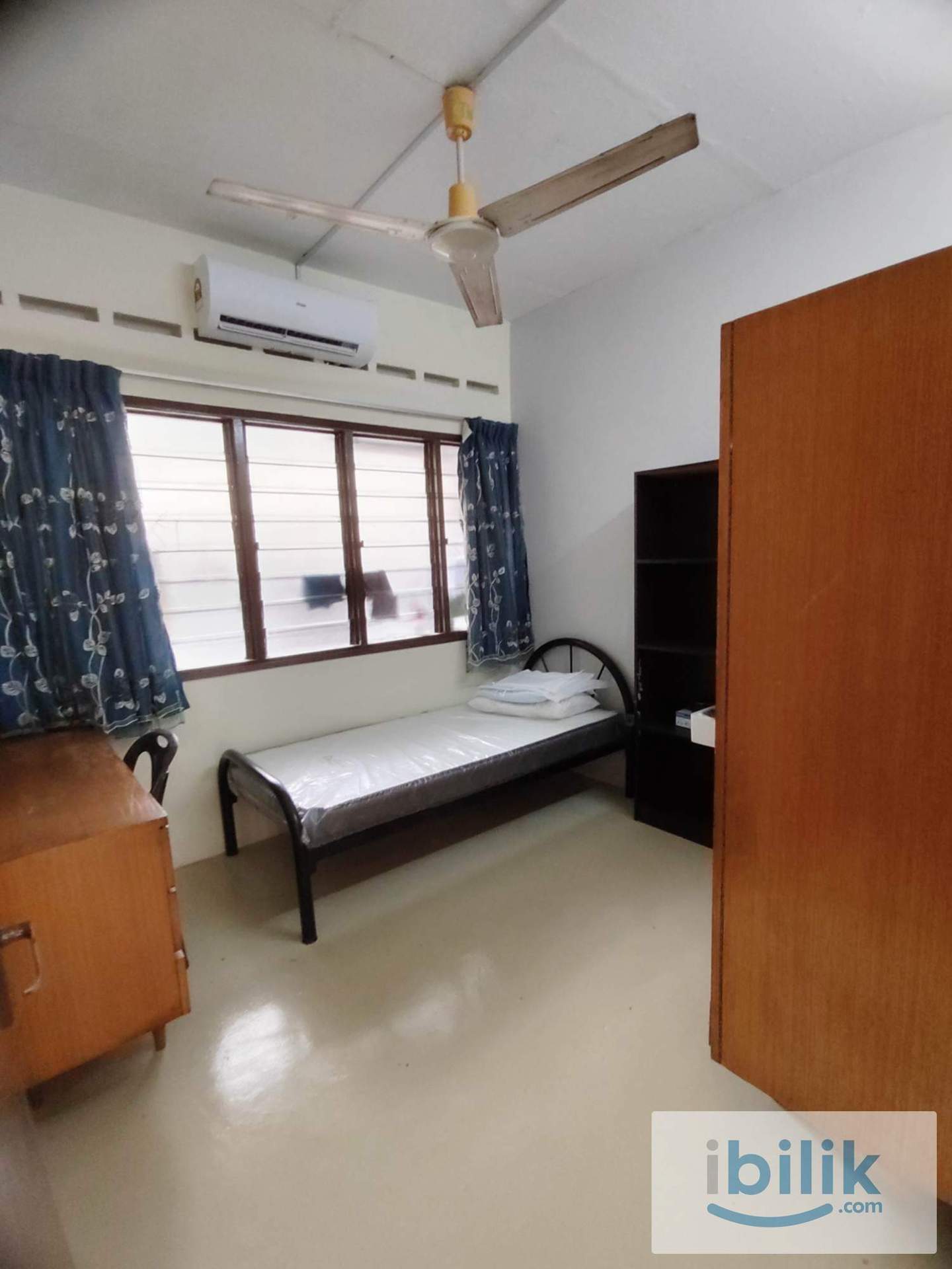 Landed house near to LRT at Taman Paramount, Petaling Jaya, Taman Aman, Amway HQ, Kelana Jaya Line, Paradigm Mall - Image 1