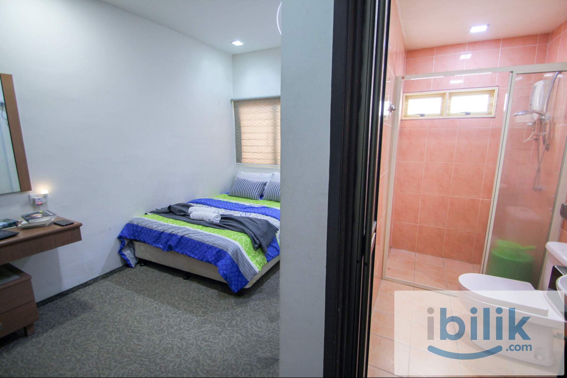 Master room at East Lake Residence, Seri Kembangan, MRT 2 Serdang Raya Utara SelatanSouth City Plaza, Serdang KTM, The M - Image 1
