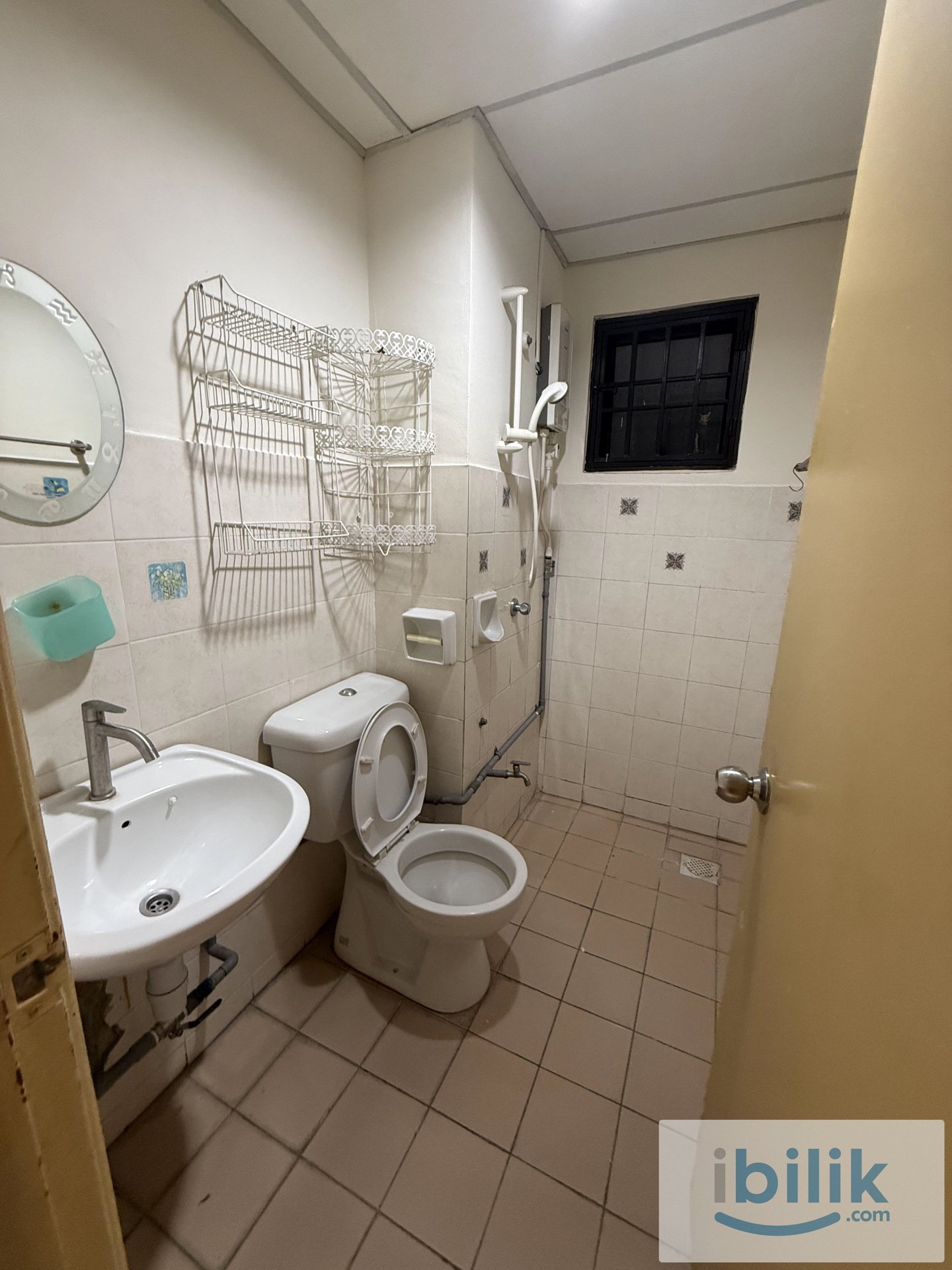 Single Room Sri Putramas 1 , Jalan Kuching - Image 3