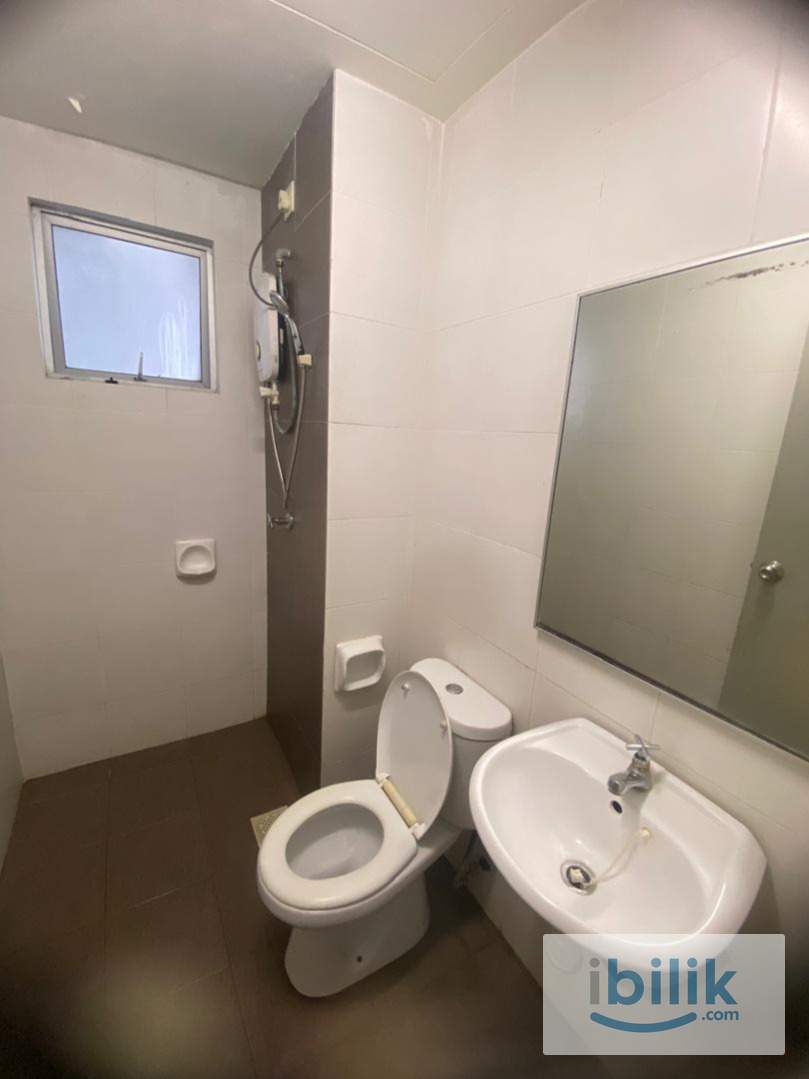6 mins Walk to MRT Kota Damansara🚝All Female Unit Furnished Private Room 🧹Free Wifi & Weekly Cleaning - Image 3
