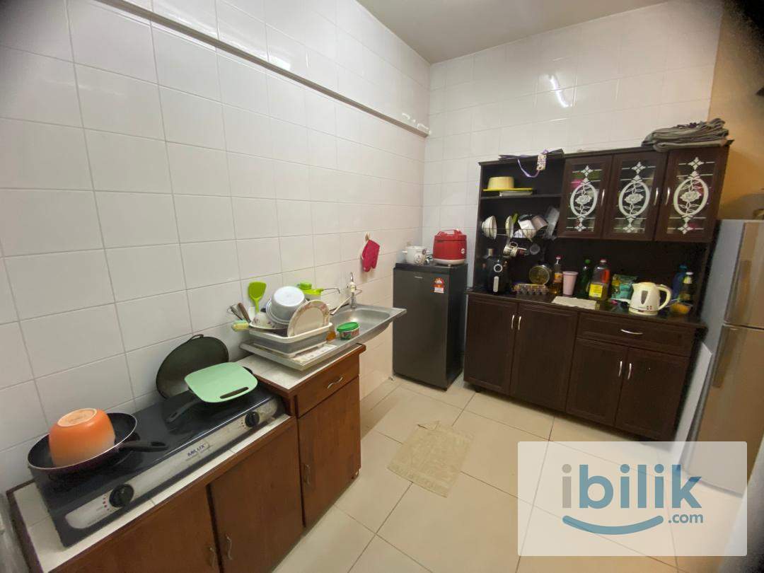 Female Muslim Only Actual Unit🌇Private Furnished Bathroom🚶🏻Walk to MRT KD /SEGI🧹Weekly Cleaning & Free Wifi - Image 5