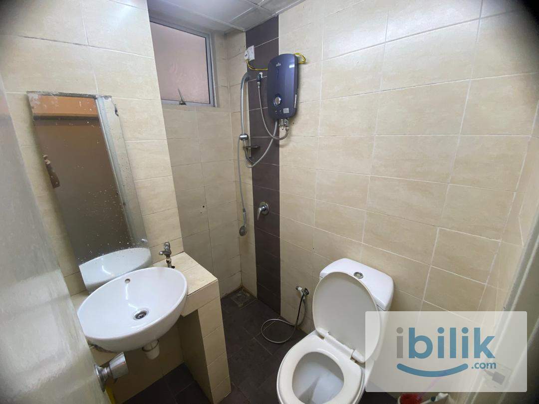 Cosy Furnished Room🚶🏻Walk to MRT Kota Damansara/Segi🌇 Free Wifi🧹Weekly Cleaning   - Image 5