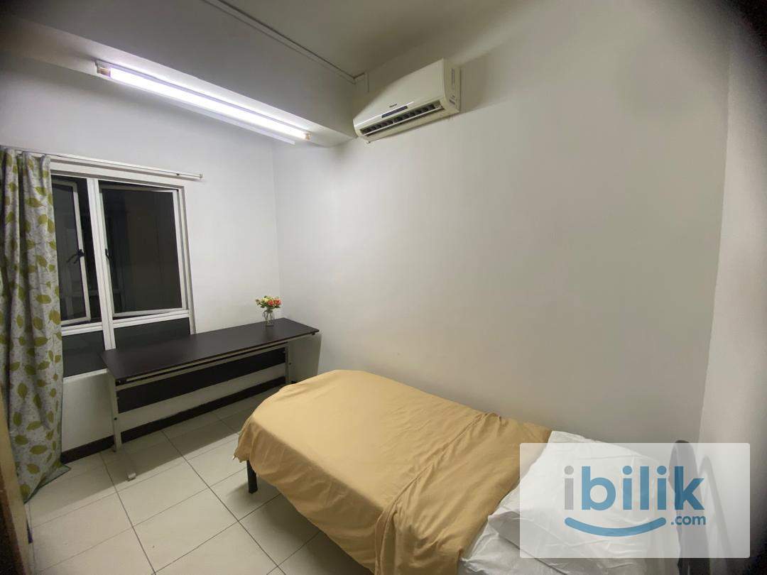 Actual Unit Male Only🌇Middle Room 🚶🏻Walk to MRT KD SEGI🧹Weekly Cleaning & Free Wifi - Image 1