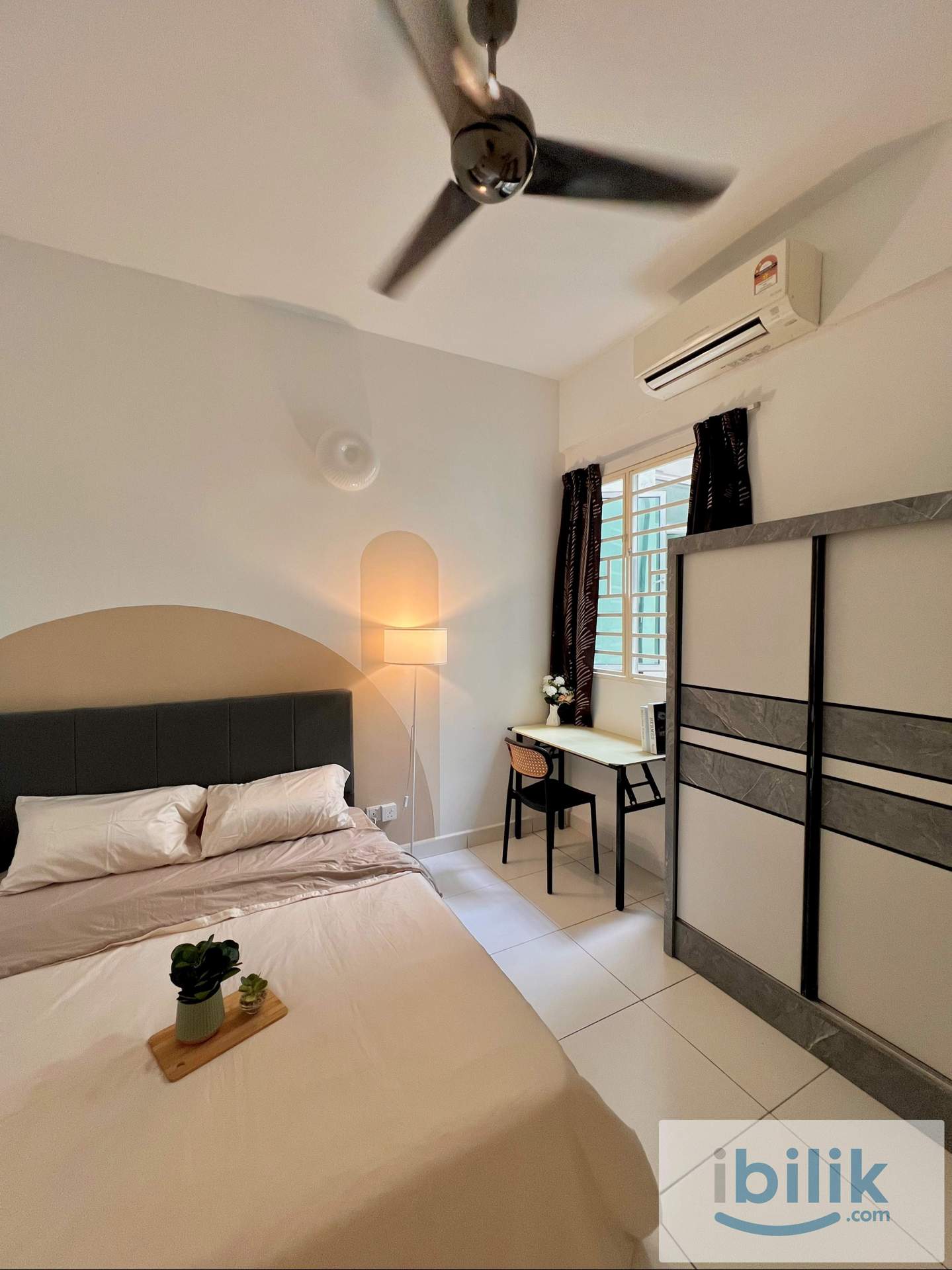 Elit Height Female Medium Room  - Image 1