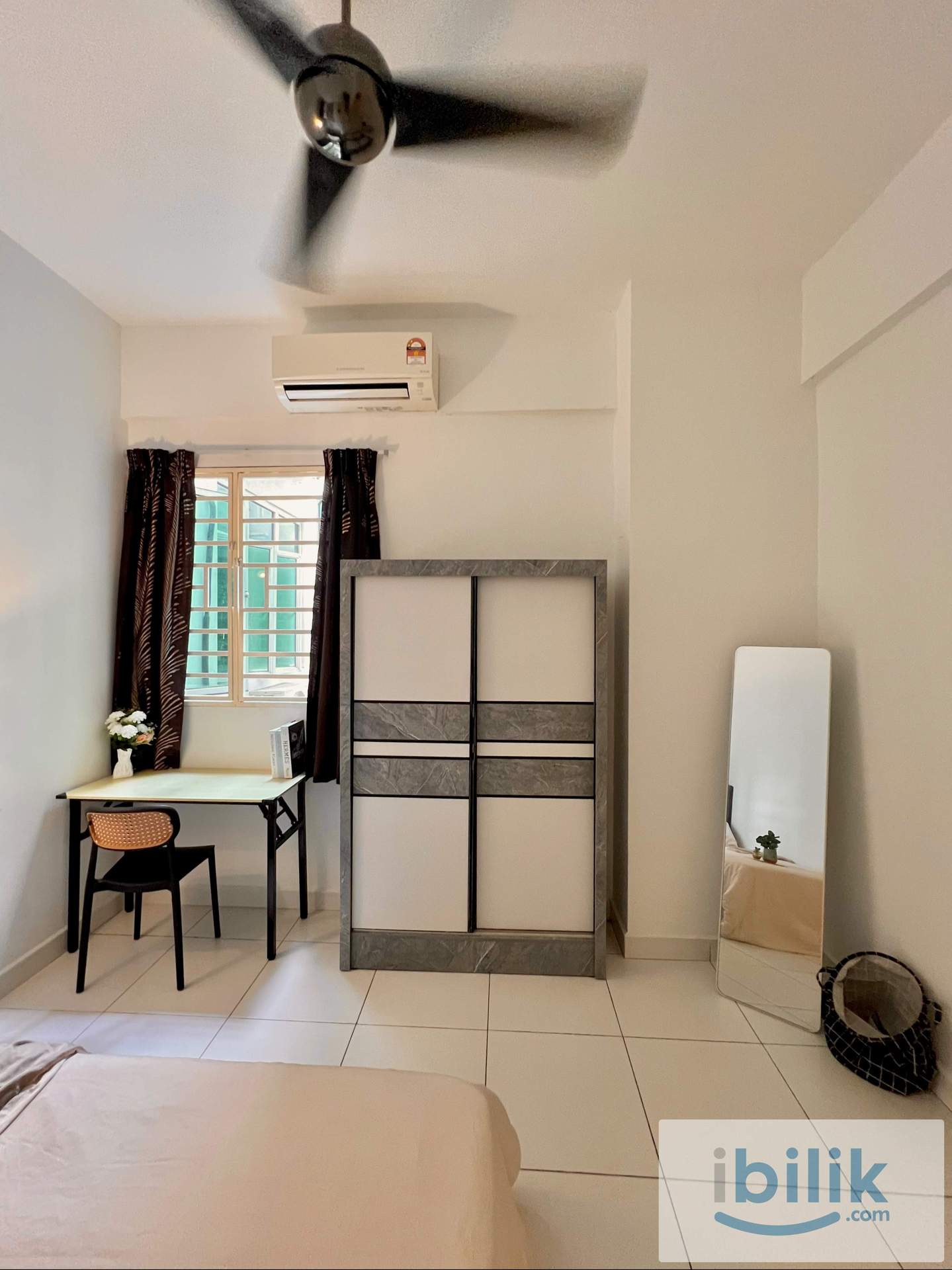 Elit Height Female Medium Room  - Image 2