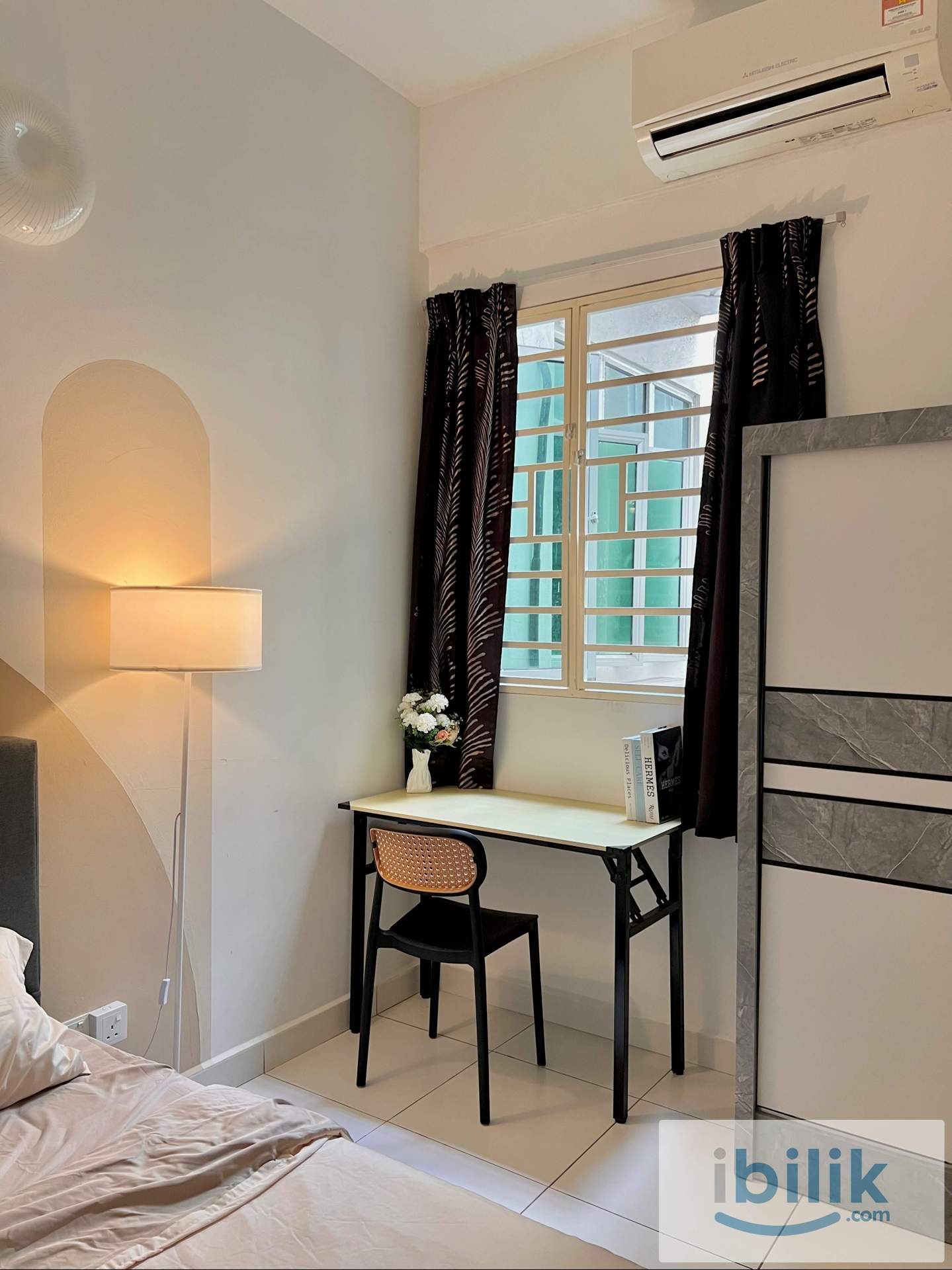 Elit Height Female Medium Room  - Image 3