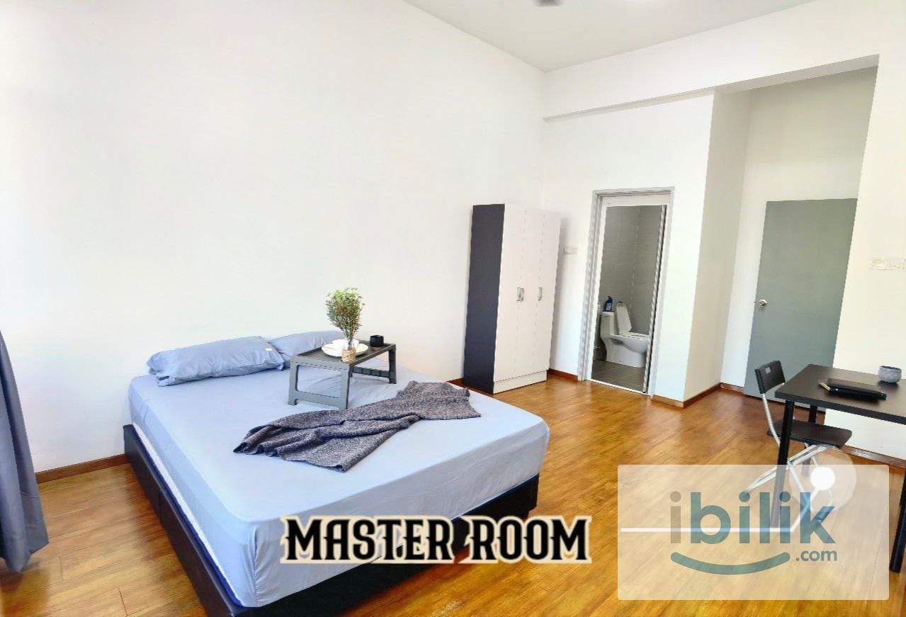 Jelutong Bukit Dumbar Master Room Full Furnish Attached Bathroom Near Georgetown - Image 1