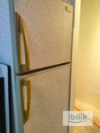 Master Room at Double Storey Tpwnhouse Batu Lanchang Fully Furnished - Image 10
