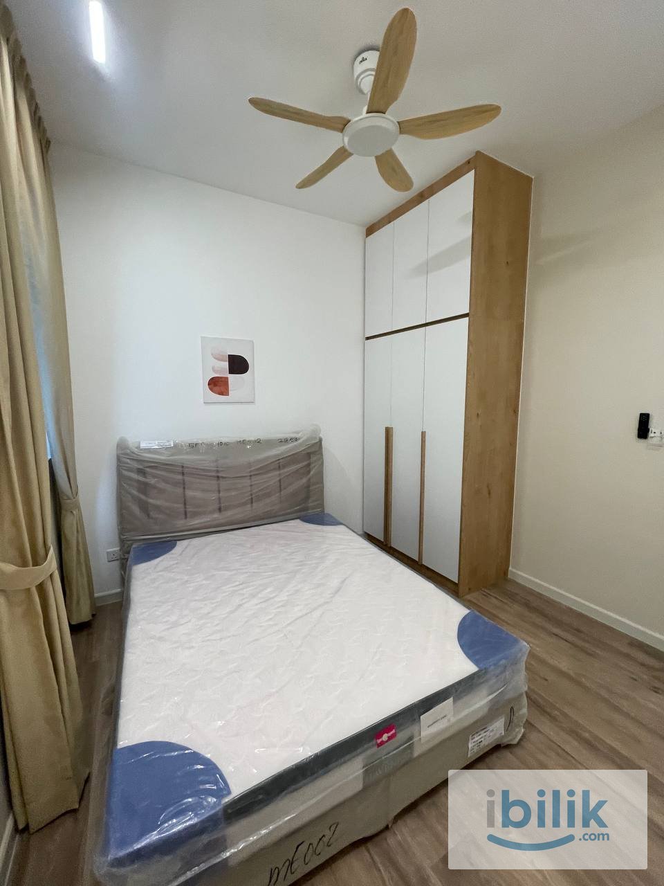 Ampang Medium Room Free Aircon - Chinese Only  - Image 3