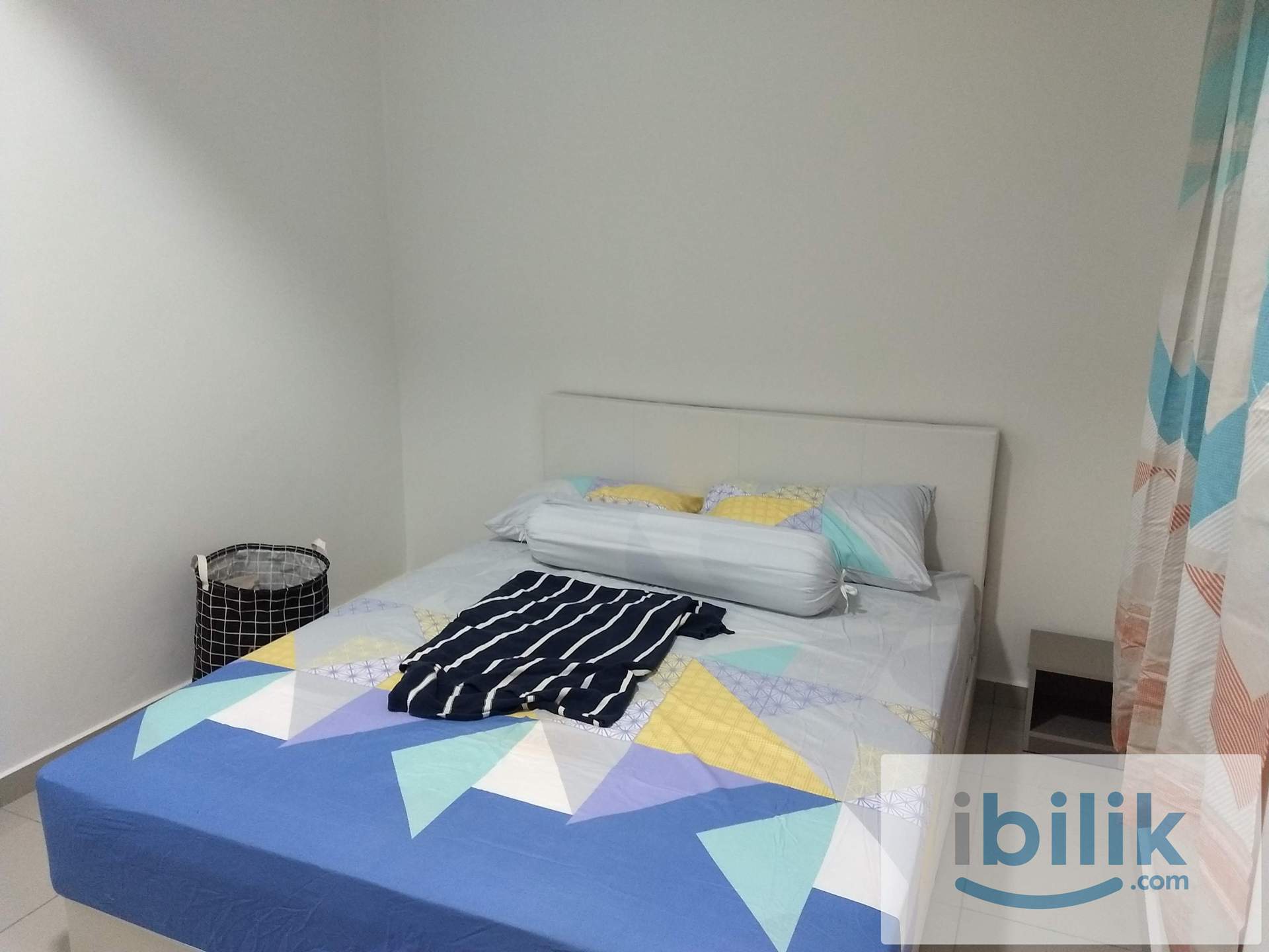 Promenade Aircond furnished Middle Room include utilities shared bathroom - Image 2