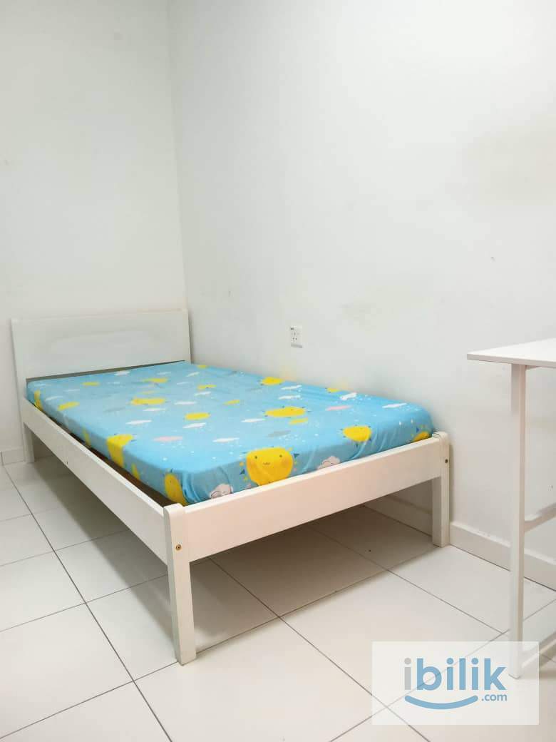 Tri Pinnacle aircond single room included utilities shared bathroom - Image 3