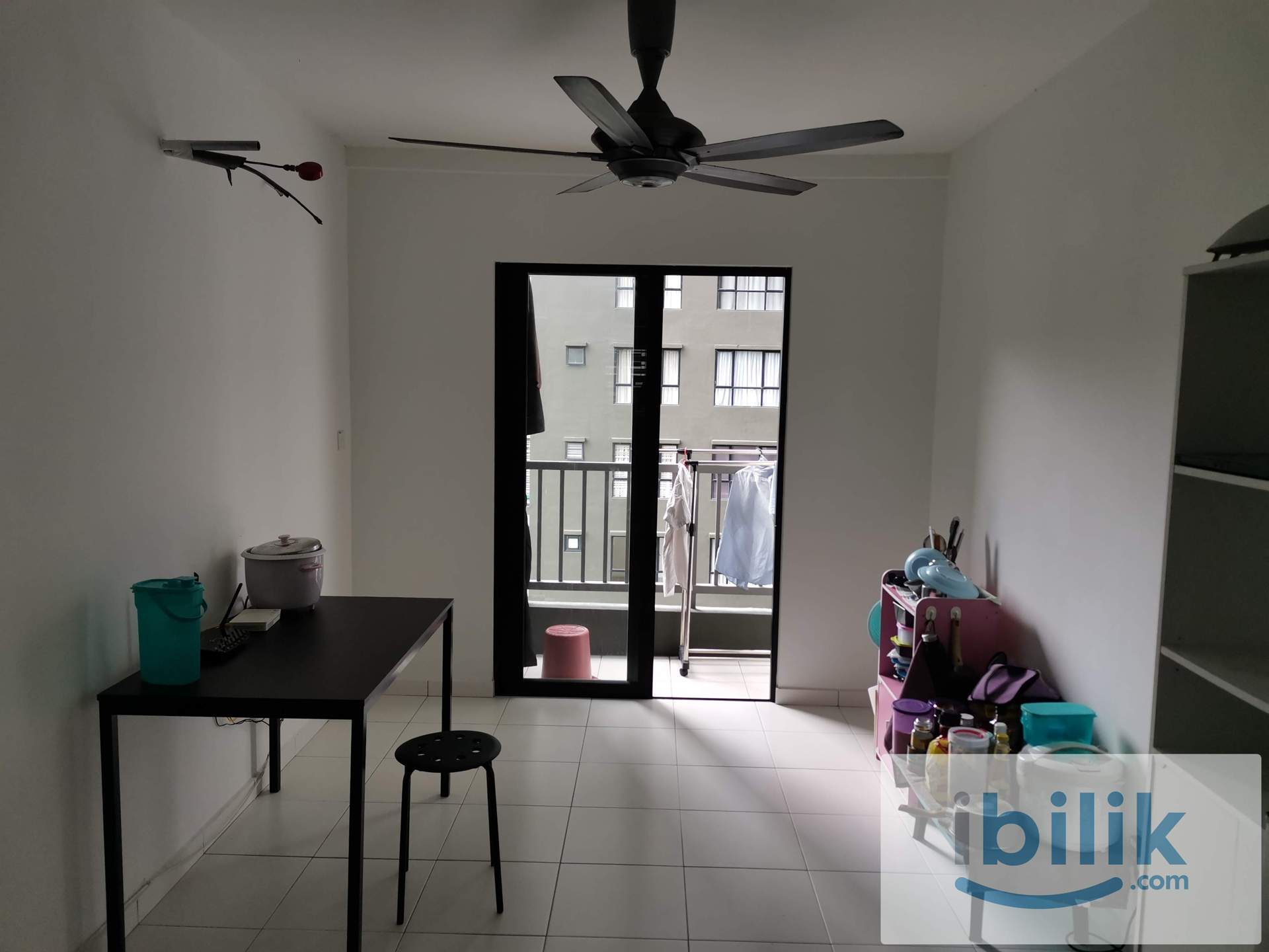 Tri Pinnacle aircond single room included utilities shared bathroom - Image 5