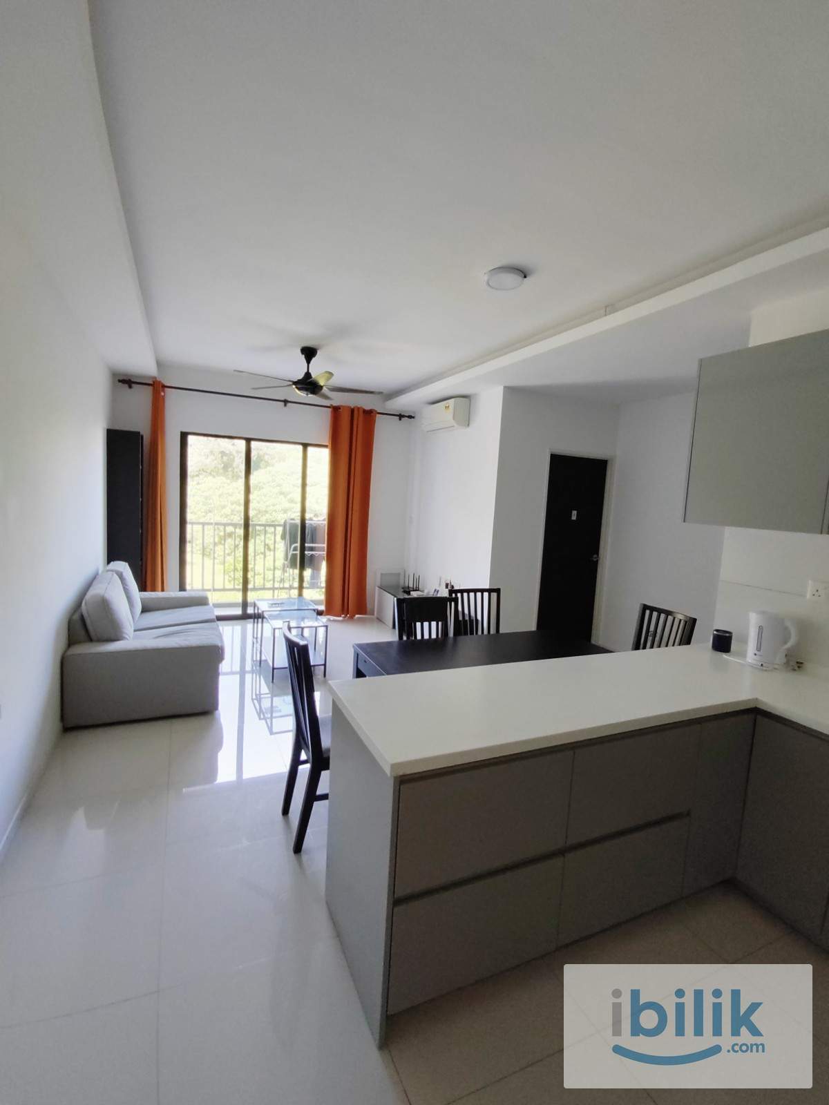 Tri Pinnacle fully furnised aircond Middle room included utilities shared bathroom - Image 1