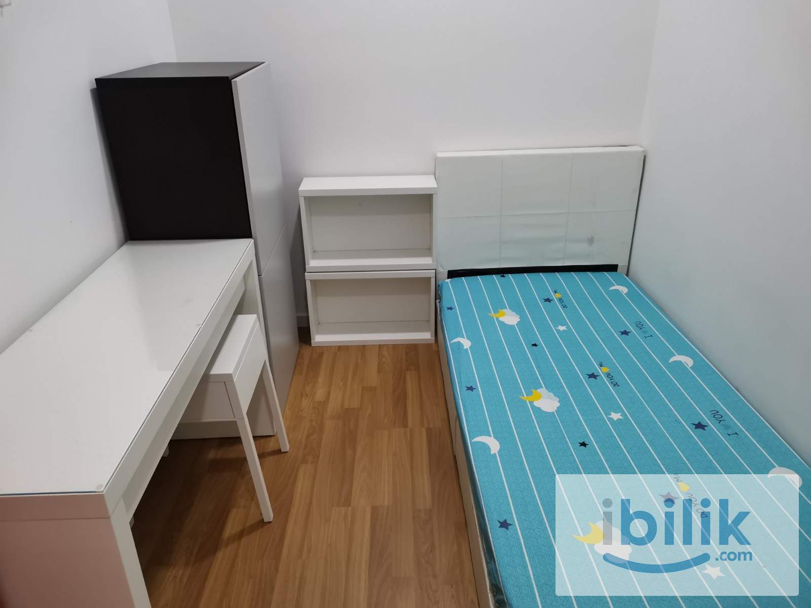 Tri Pinnacle fully furnised aircond Middle room included utilities shared bathroom - Image 5