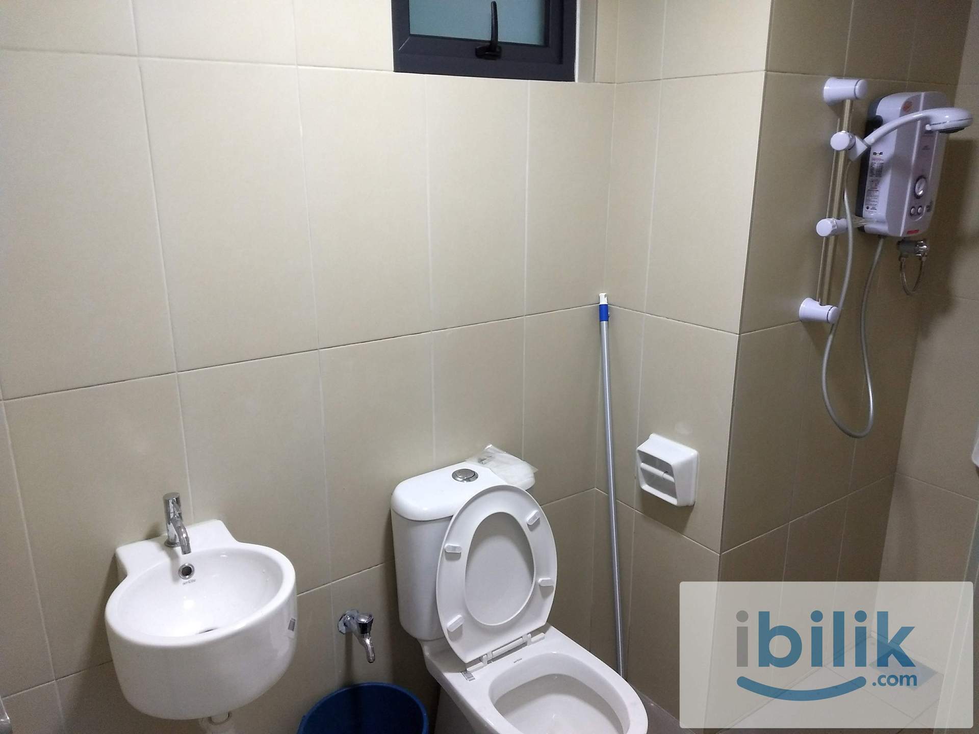 Promenade Aircond Single Room include utilities mixed gender share bathroom - Image 4