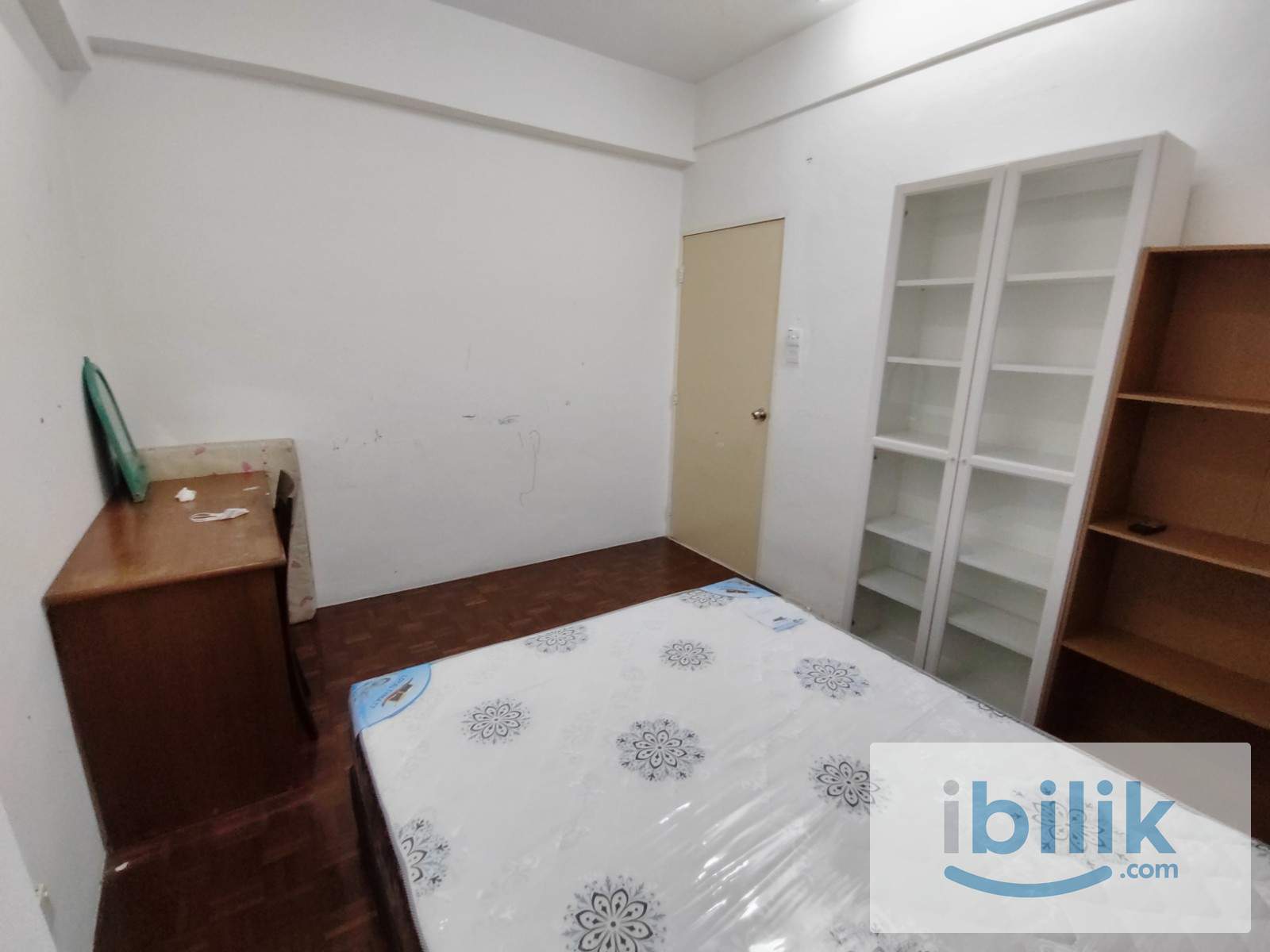 Taman Bukit Jambul Apartment furnished Middle Room include utilities - Image 2
