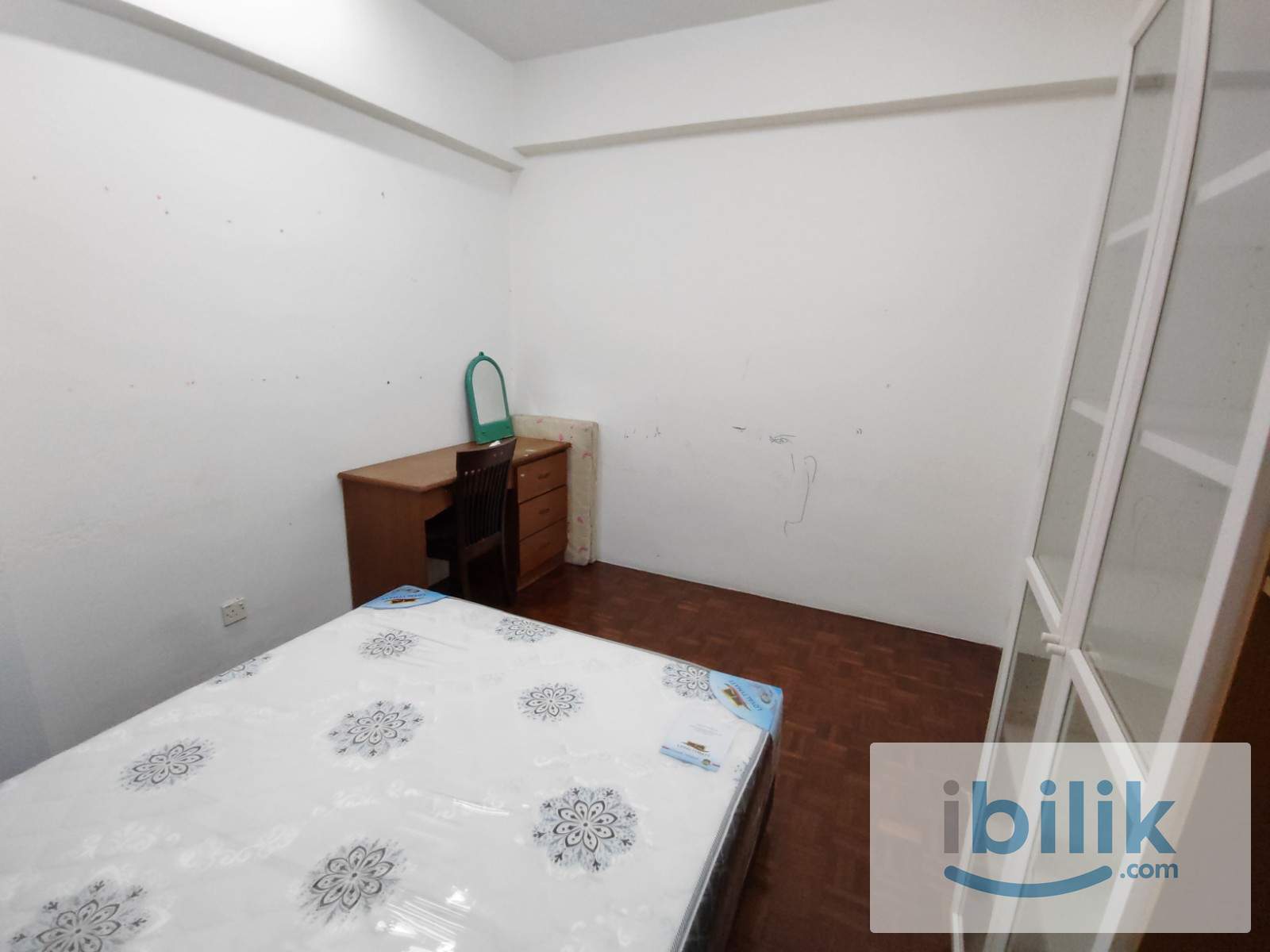 Taman Bukit Jambul Apartment furnished Middle Room include utilities - Image 4