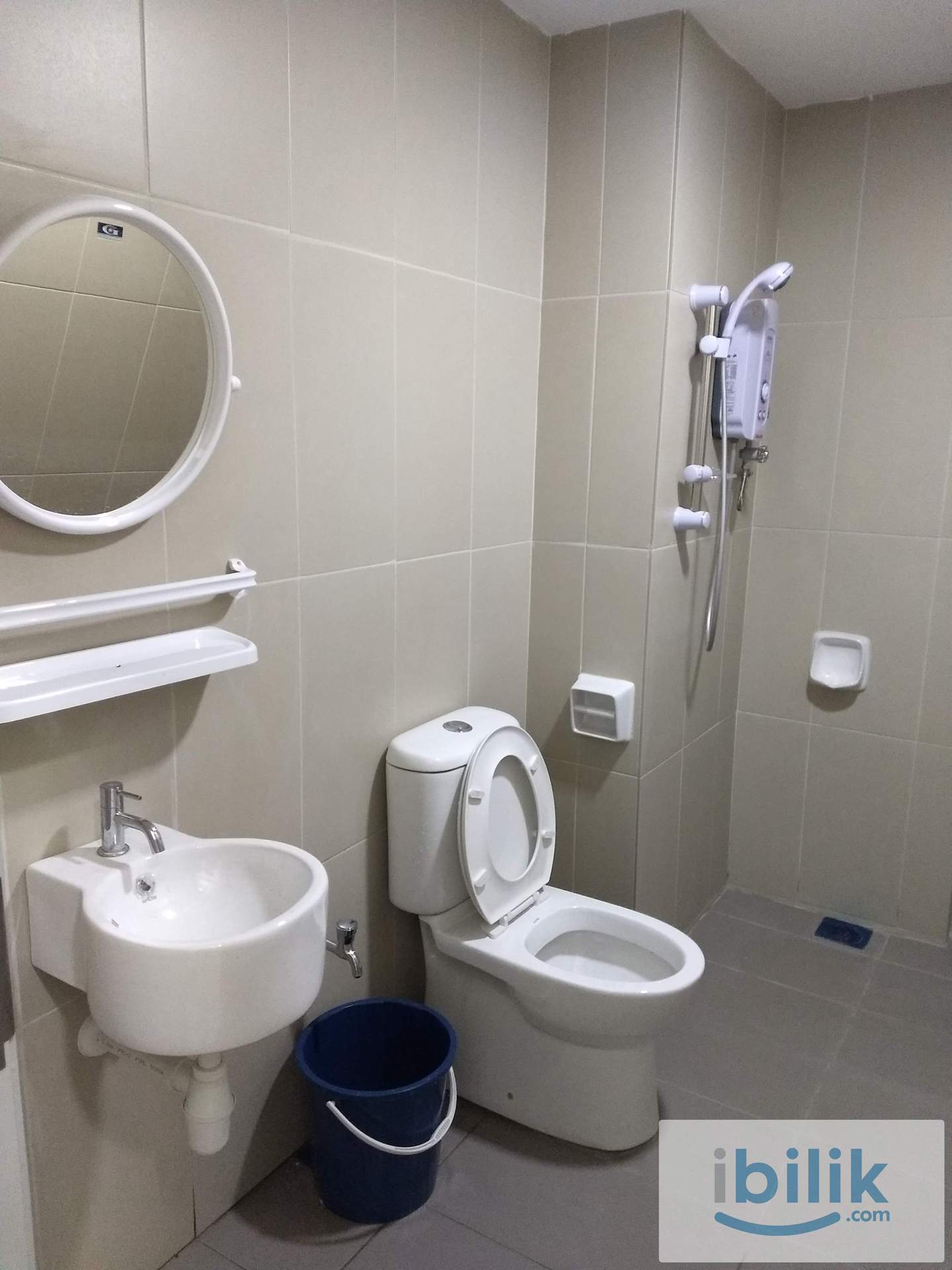 Promenade Aircond furnished Middle Room include utilities shared bathroom - Image 5