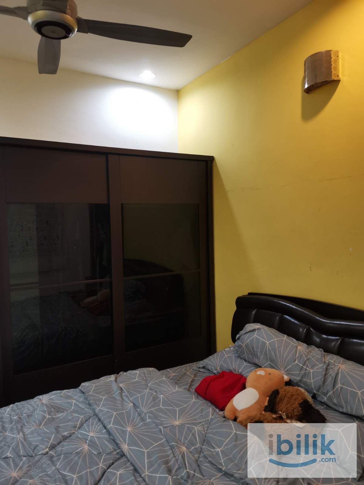 Dpiazza condo full furnished Aircond Middle Room included utilities  - Image 4