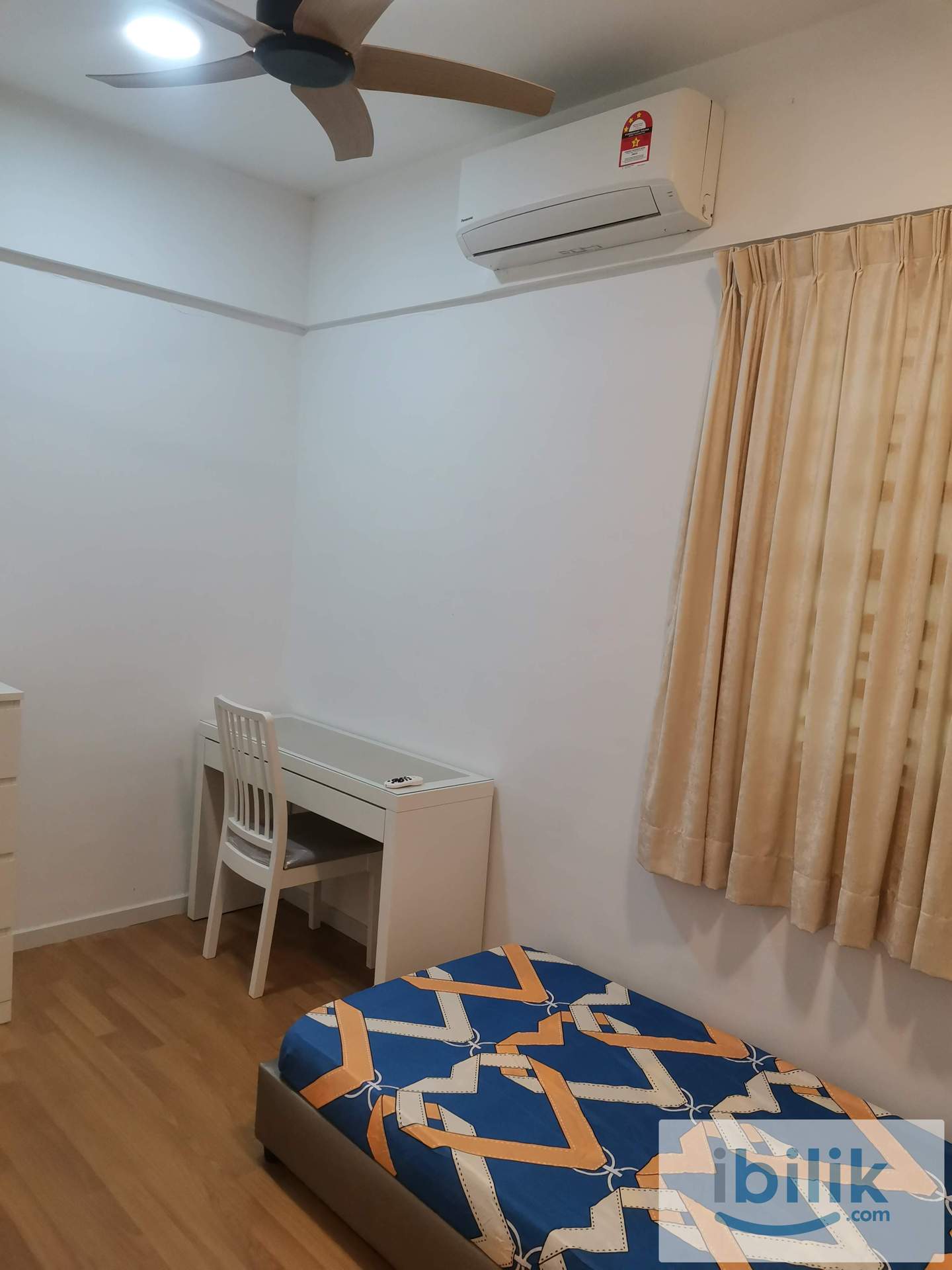 Tri Pinnacle aircond Middle room included utilities shared bathroom - Image 6