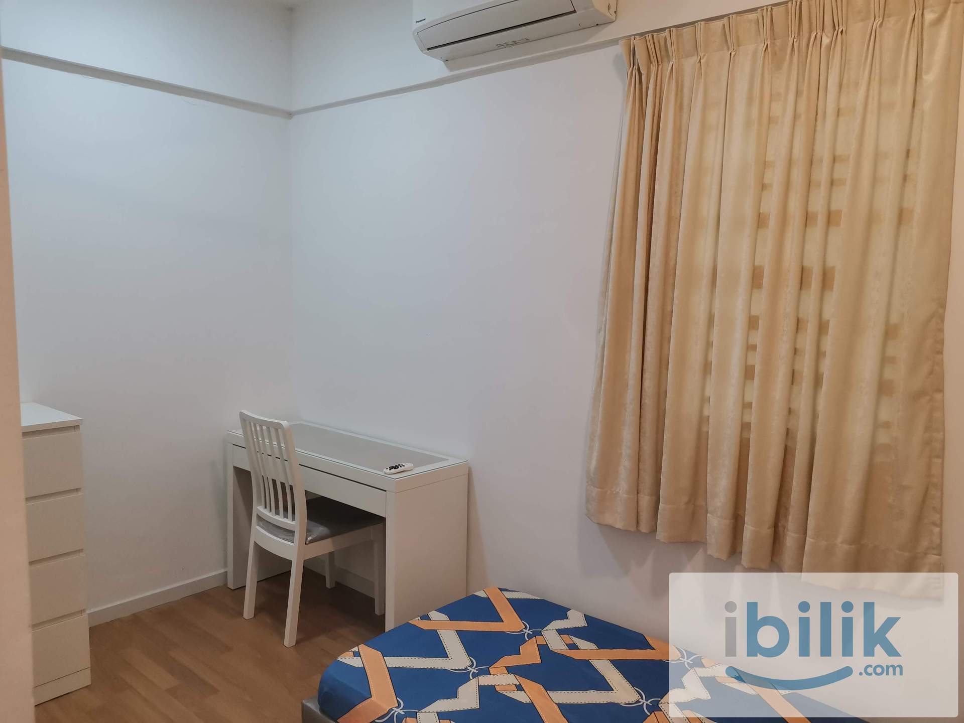 Tri Pinnacle aircond Middle room included utilities shared bathroom - Image 5