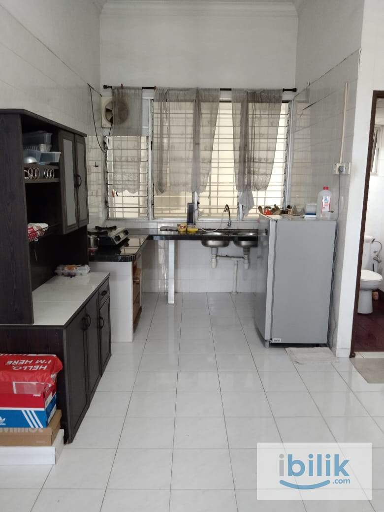 Npark Furnished Middle room Share bathroom included utilities - Image 4
