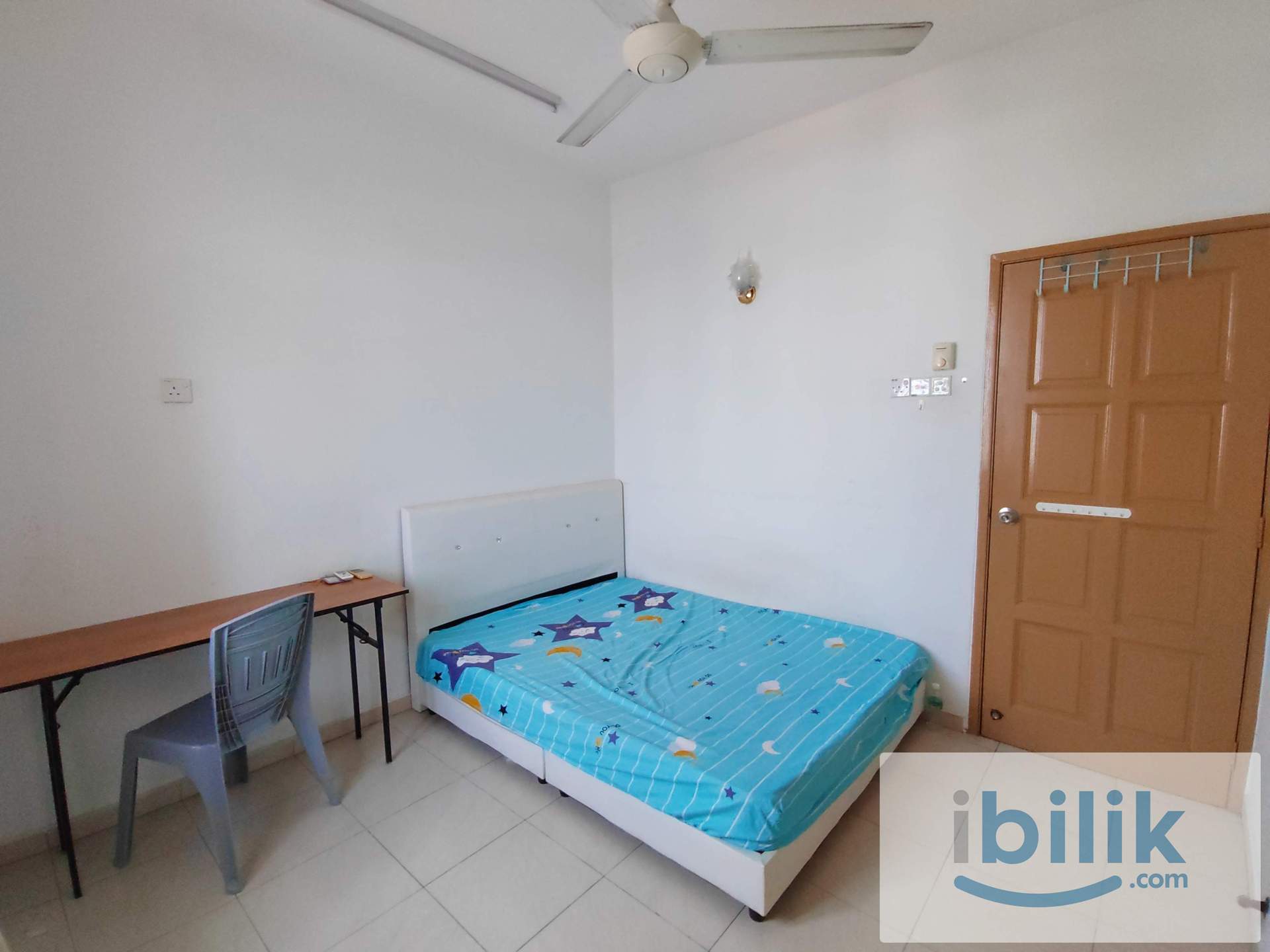 Desa Airmas Aircond Middle room included utilities mixed gender share toilet - Image 2