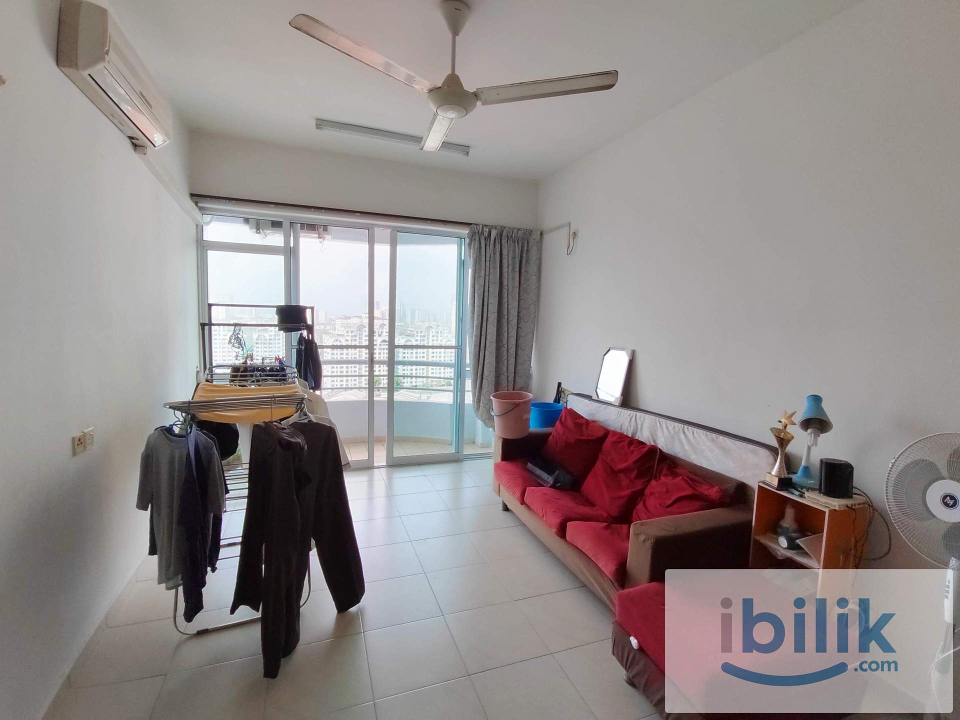 Desa Airmas Aircond Middle room included utilities mixed gender share toilet - Image 5
