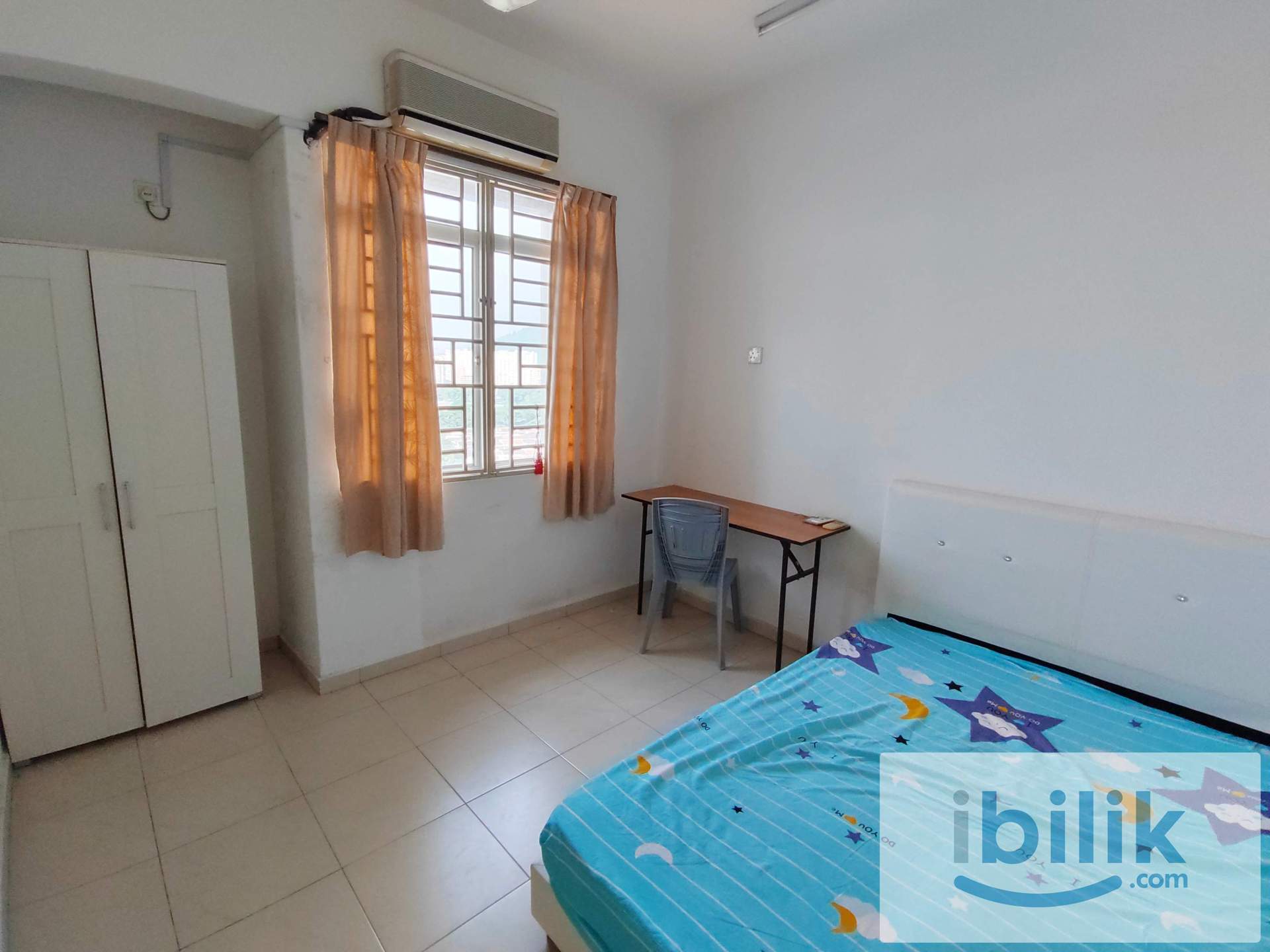 Desa Airmas Aircond Middle room included utilities mixed gender share toilet - Image 1