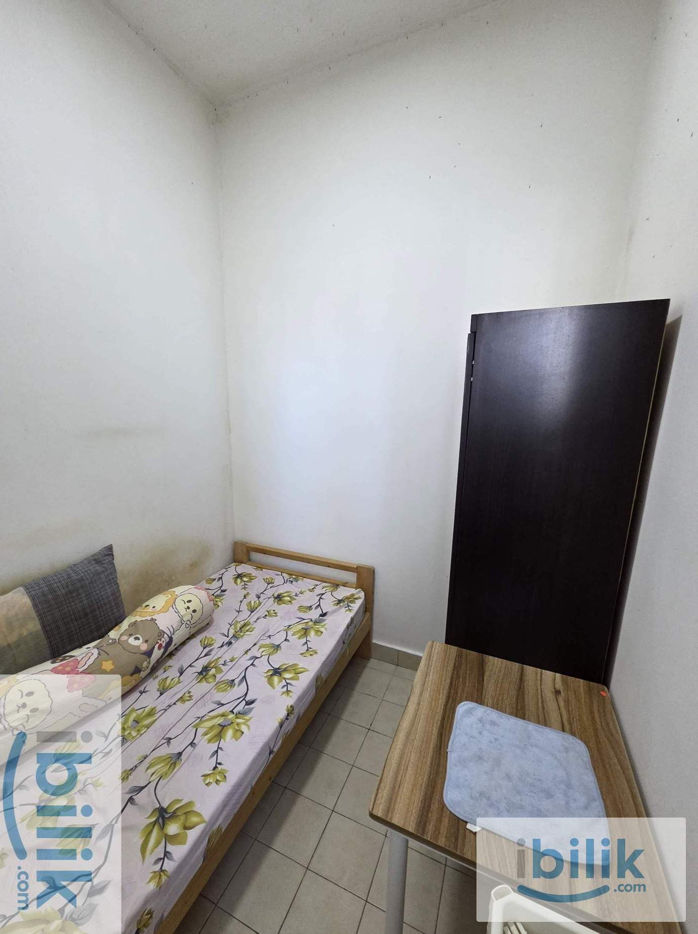 All Season Park Single room included utilities no aircond - Image 1