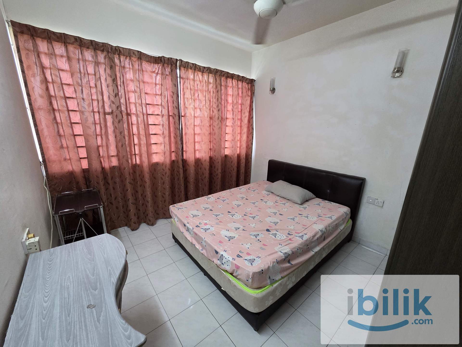 Npark Furnished Aircond Master room included utilities - Image 2