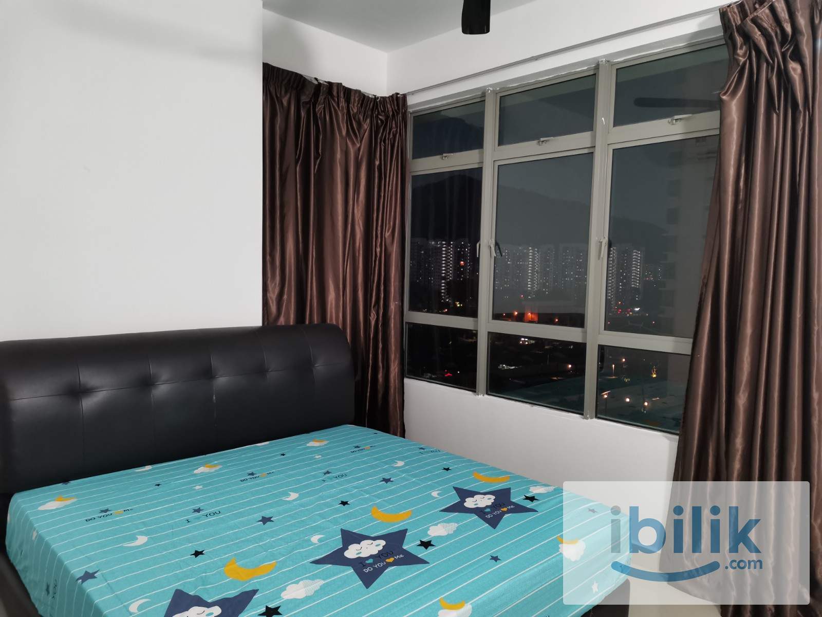 All Season Park furnished Aircond Master room included utilities - Image 1