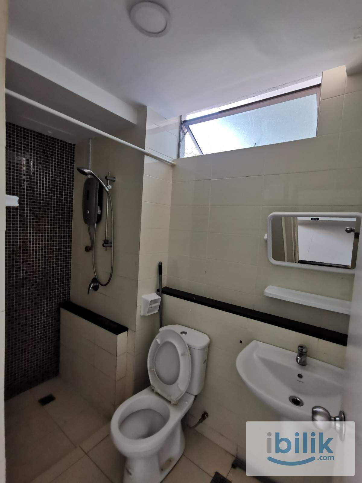 All Season Park furnished Aircond Master room included utilities - Image 8