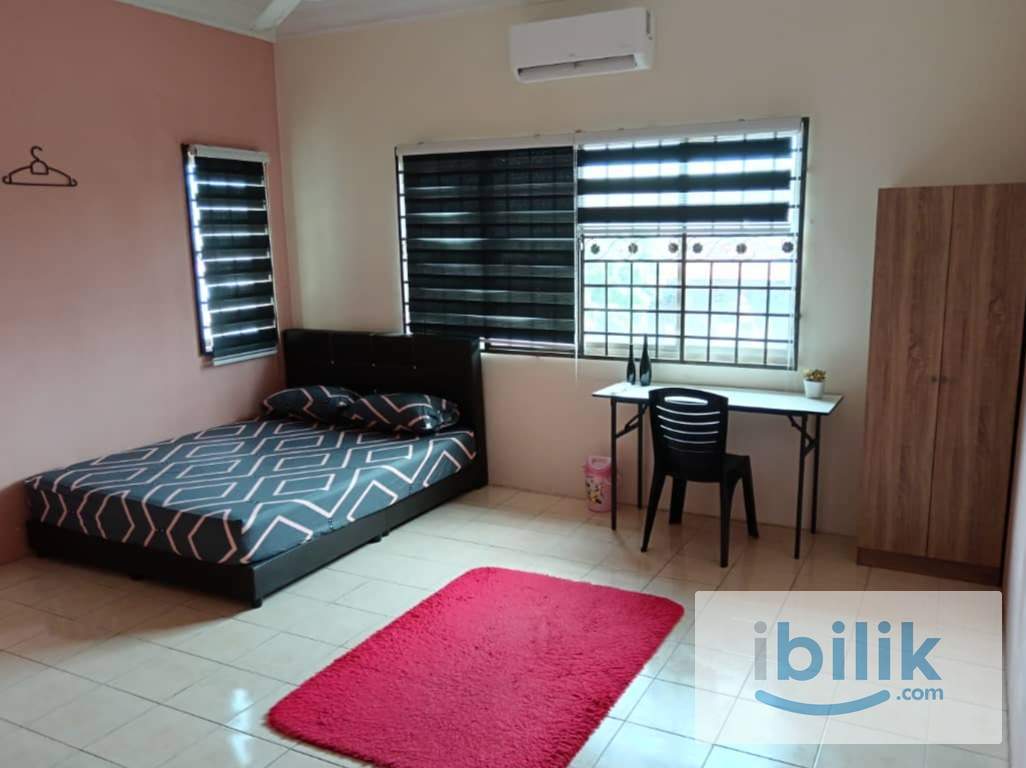 Male Master Bedroom Aircond Bathroom Private at Taman Bukit Chedang S2 - Image 5