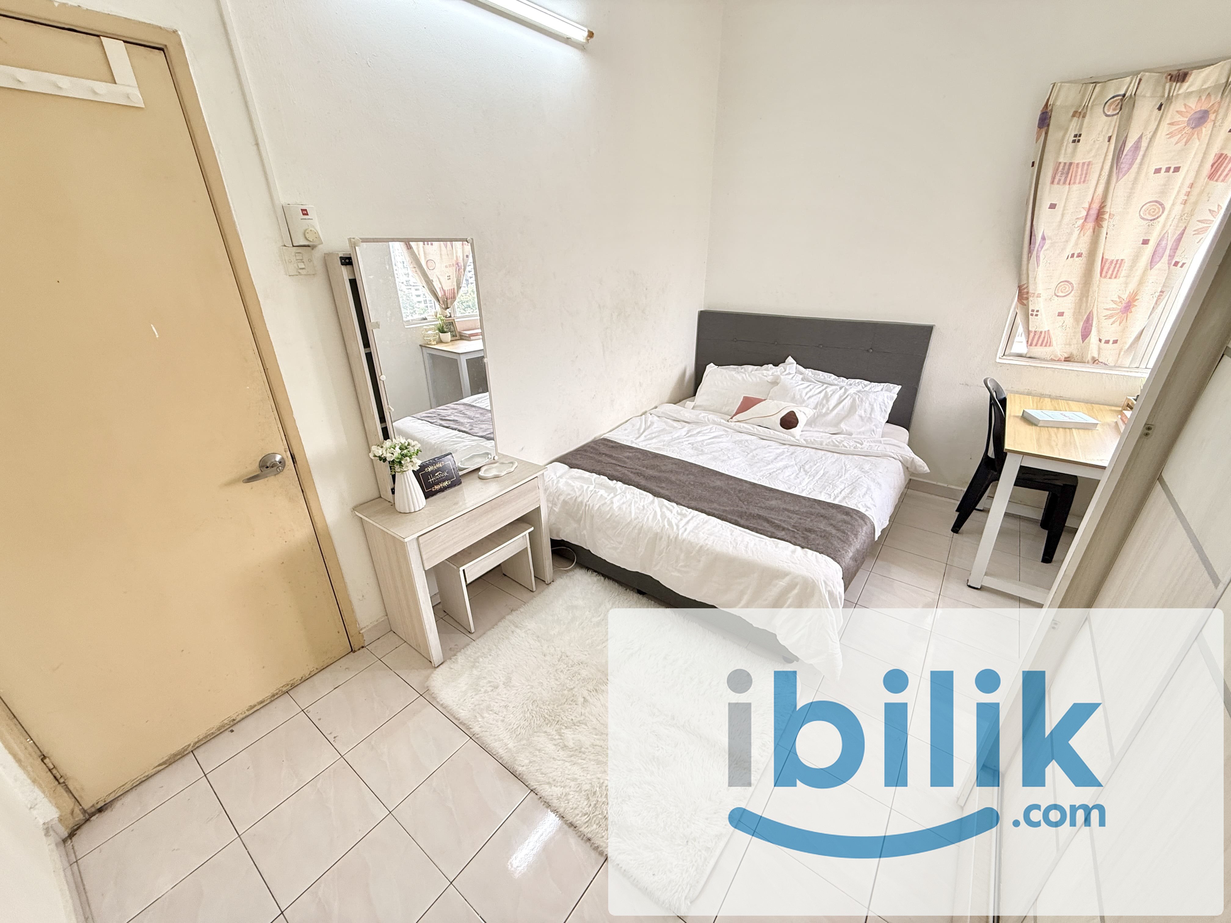 👉🏻CLICK IN NOW AND BE SURPRISED!😍 PREMIUM QUEEN ROOM! 🚝 NEAR WALKING DISTANCE TO LRT! - Image 3