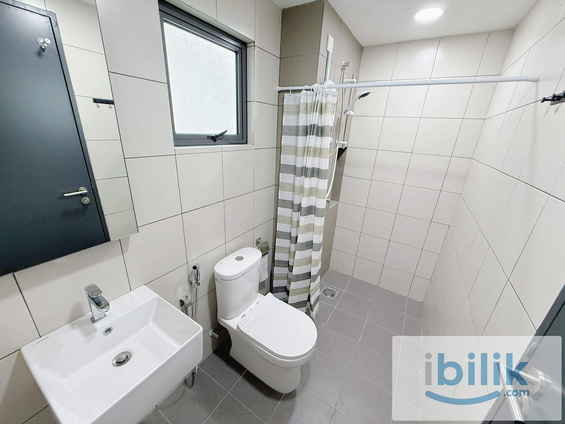 🏡WORK FROM HOME FRIENDLY! 🥰 PREMIUM SINGLE ROOM🔥  5MINS TO IKEA & THE CURVE 🤩 - Image 5