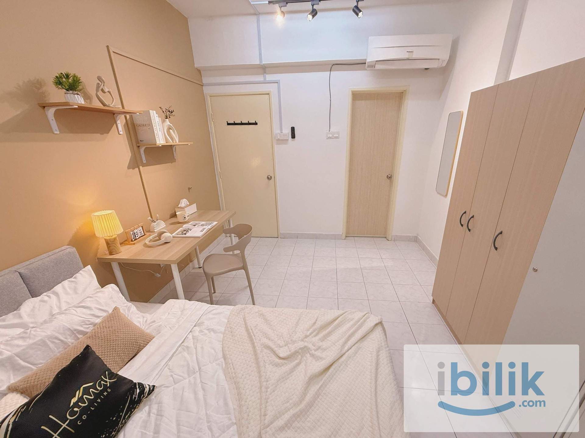 🏠FULLY FURNISHED😱 PREMIUM MASTER ROOM! WORK FROM HOME FRIENDLY💻 - Image 2