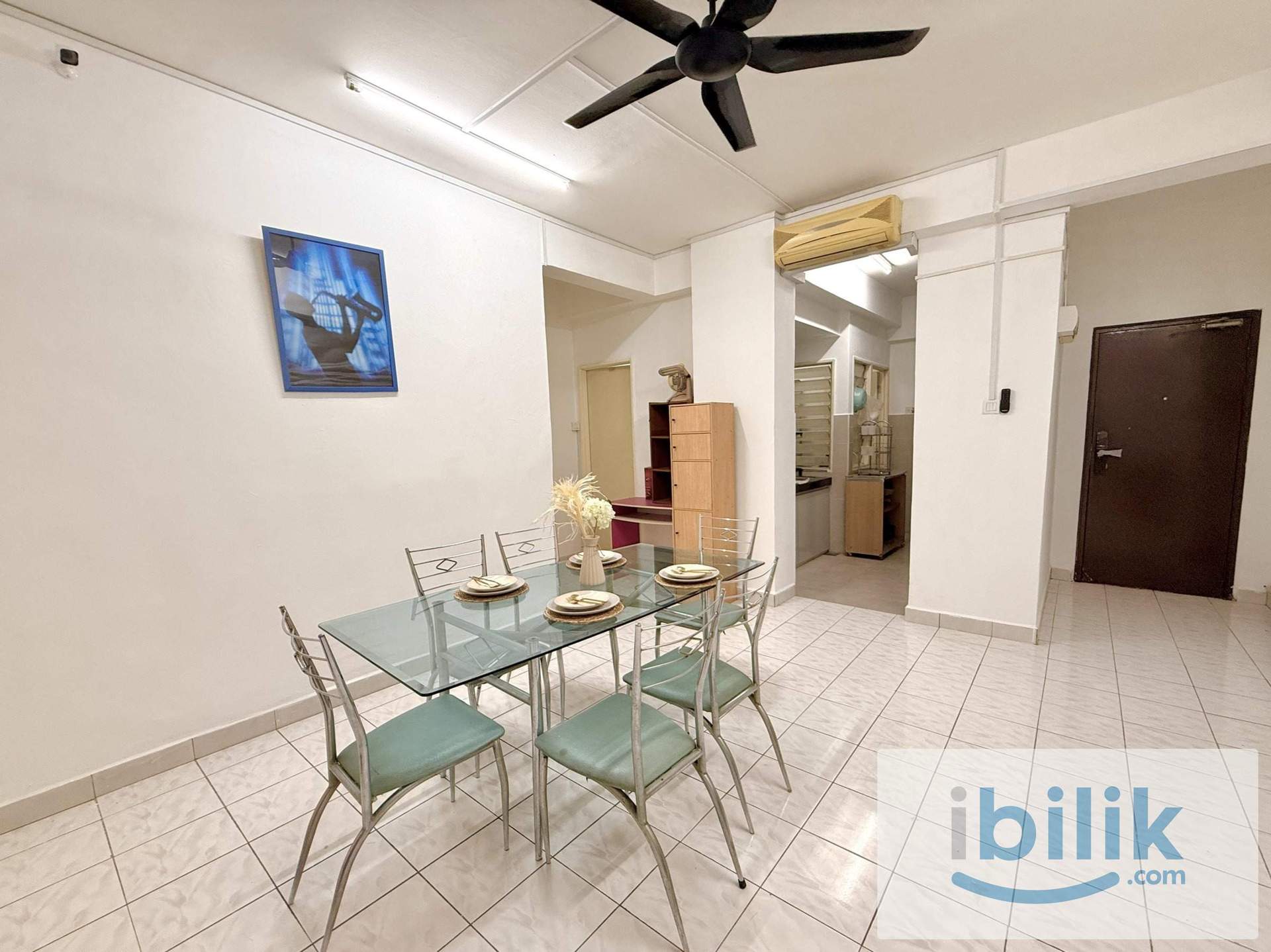 😱 PREMIUM QUEEN ROOM!! WORK FROM HOME FRIENDLY 🎉 EASY ACCESS TO LDP HIGHWAY 🚗 - Image 3