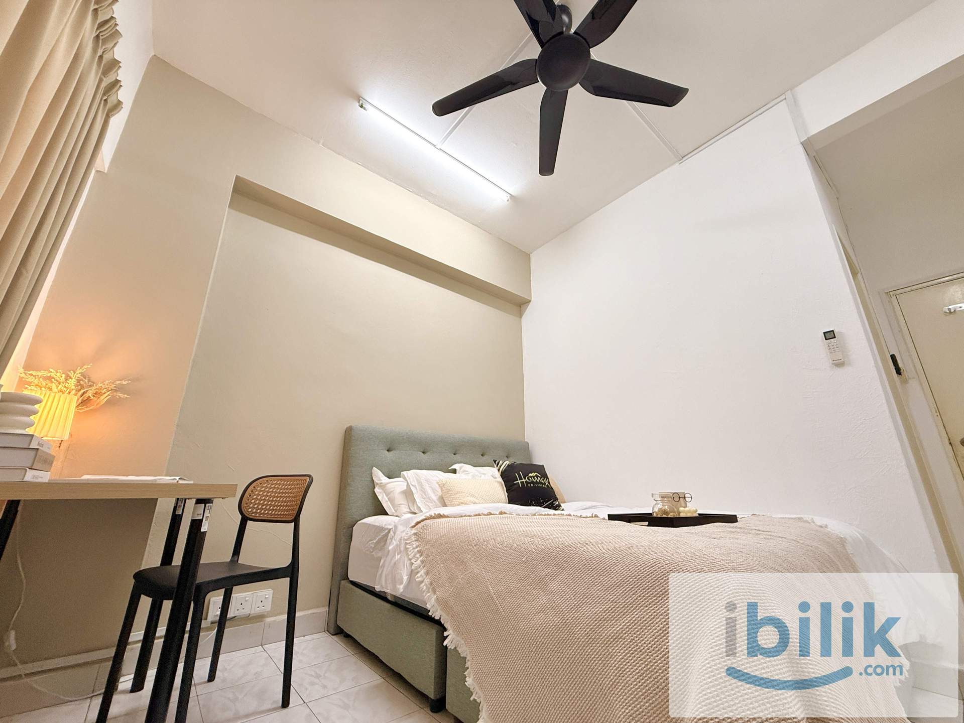 😱 PREMIUM MASTER ROOM WITH CARPARK!! WORK FROM HOME FRIENDLY 🎉 EASY ACCESS TO LDP HIGHWAY 🚗 - Image 2