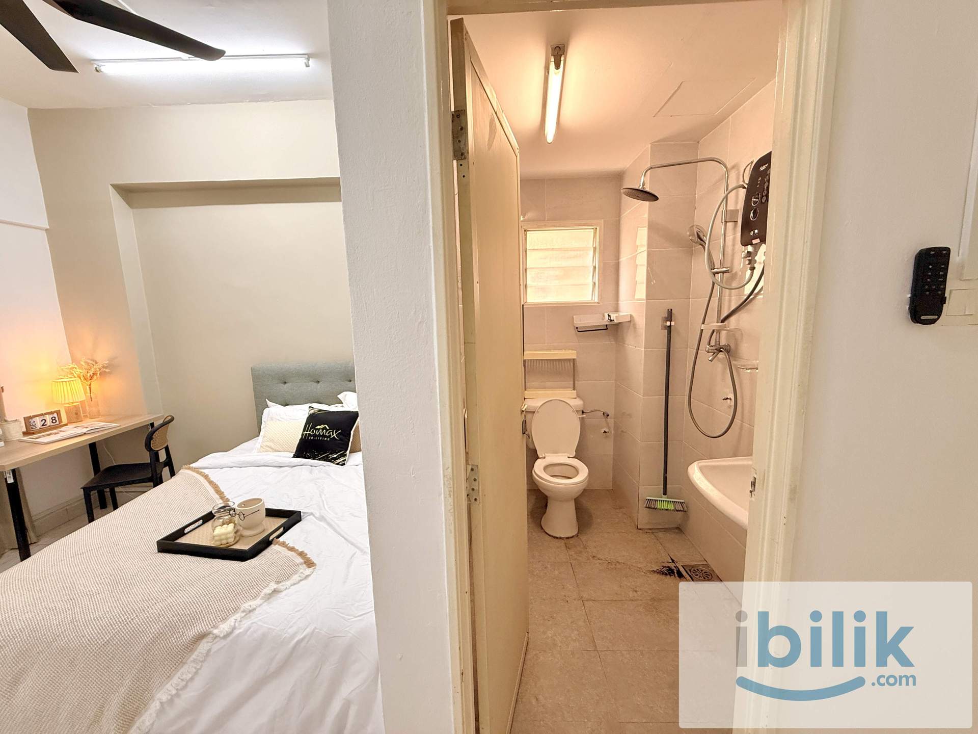 😱 PREMIUM MASTER ROOM WITH CARPARK!! WORK FROM HOME FRIENDLY 🎉 EASY ACCESS TO LDP HIGHWAY 🚗 - Image 4