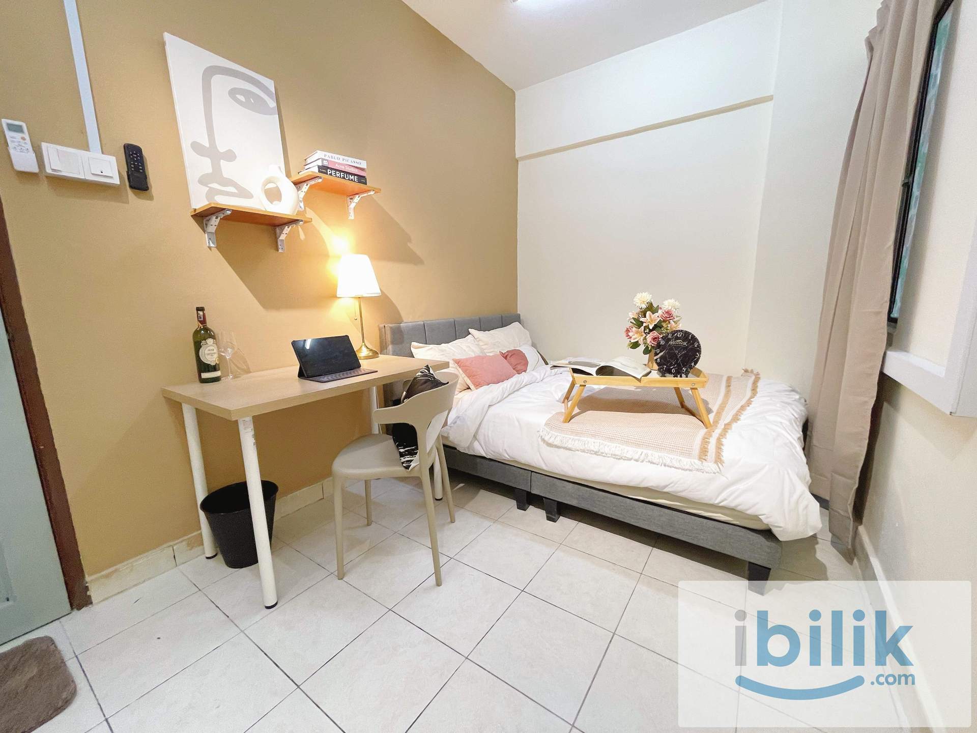 🌈YOUR DREAM ROOM IS IN HERE!🎉 PREMIUM QUEEN ROOM! NEAR TO IKEA & THE CURVE 🛍️ - Image 2