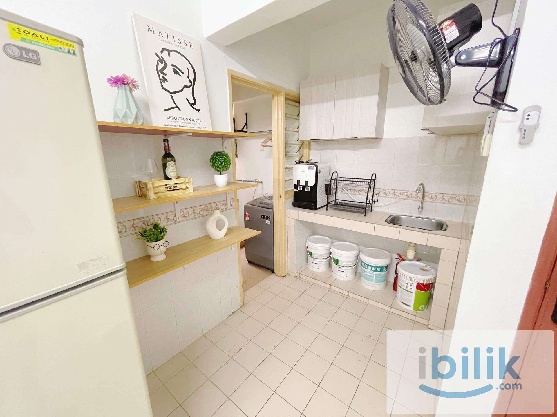 🔥PREMIUM QUEEN ROOM🔥7MINS WALK TO MRT! SAME LINE TO KWASA DAMANSARA/BUKIT BINTANG/TRX! - Image 4