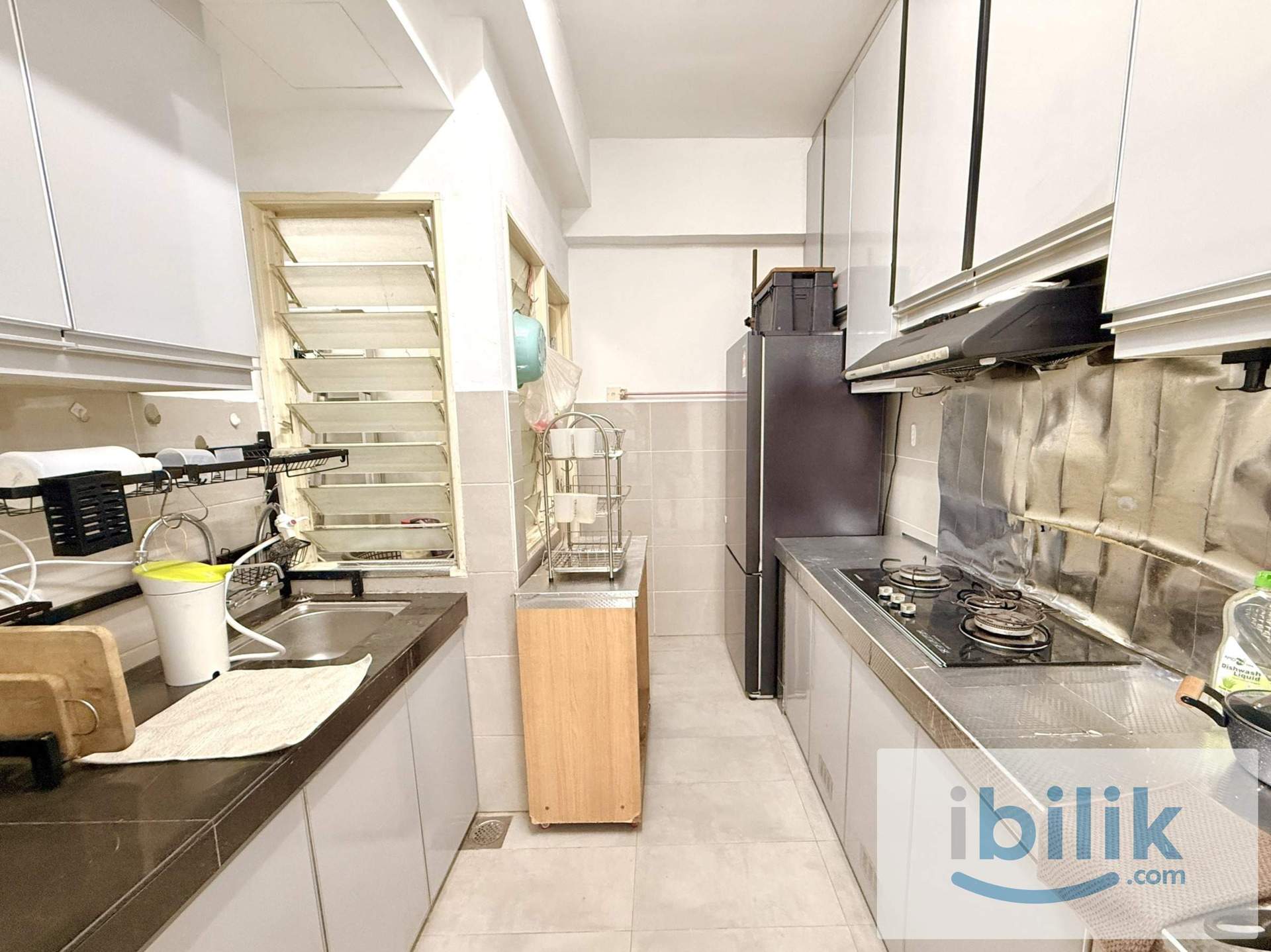 😱 PREMIUM QUEEN ROOM!! WORK FROM HOME FRIENDLY 🎉 EASY ACCESS TO LDP HIGHWAY 🚗 - Image 8