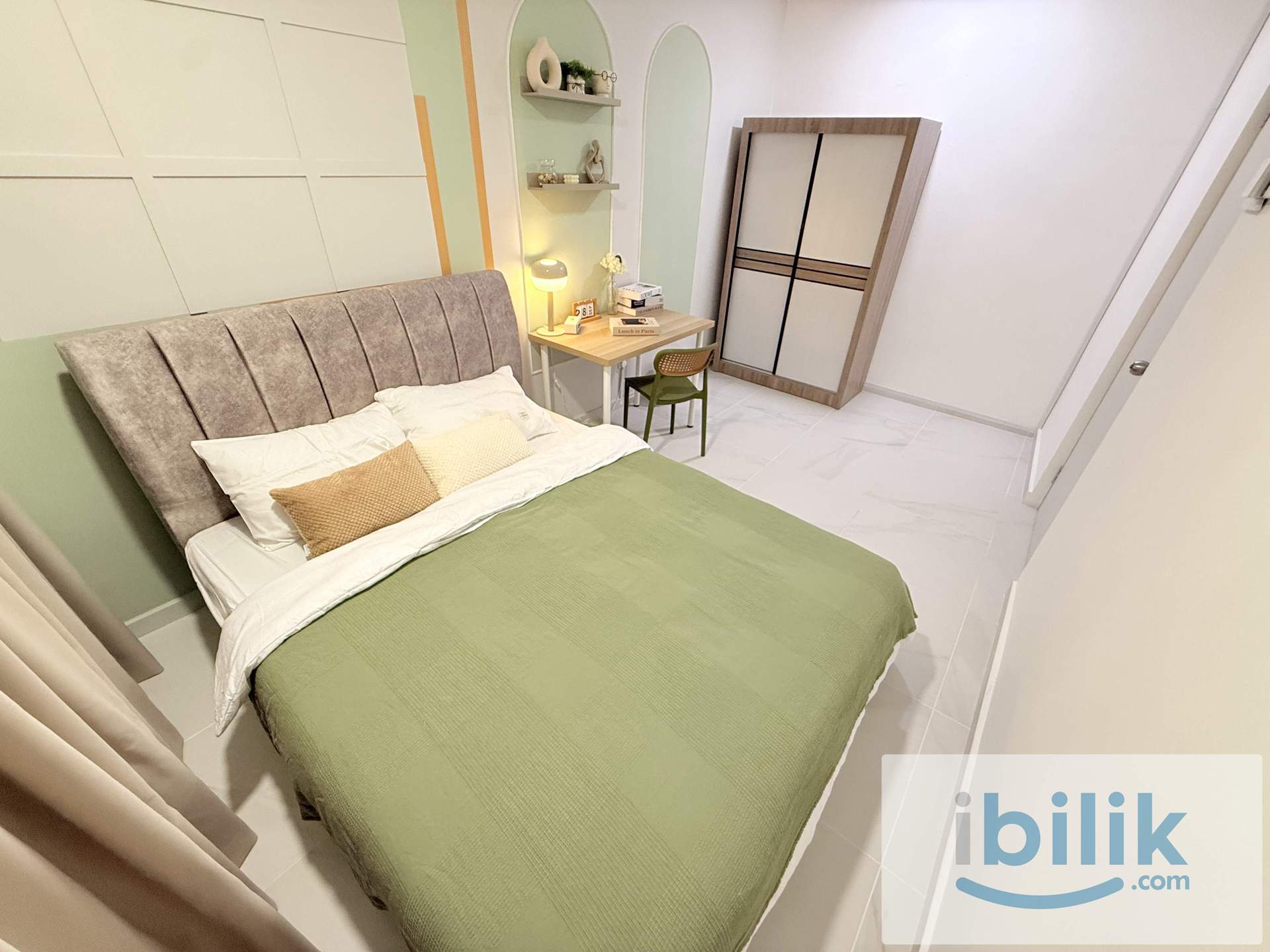 🔥MUST VIEW ROOM!🔥PREMIUM QUEEN ROOM FOR MIX GENDER UNIT 🏡NEAR TO MANY MALLS IN SUBANG 🛍️ - Image 3