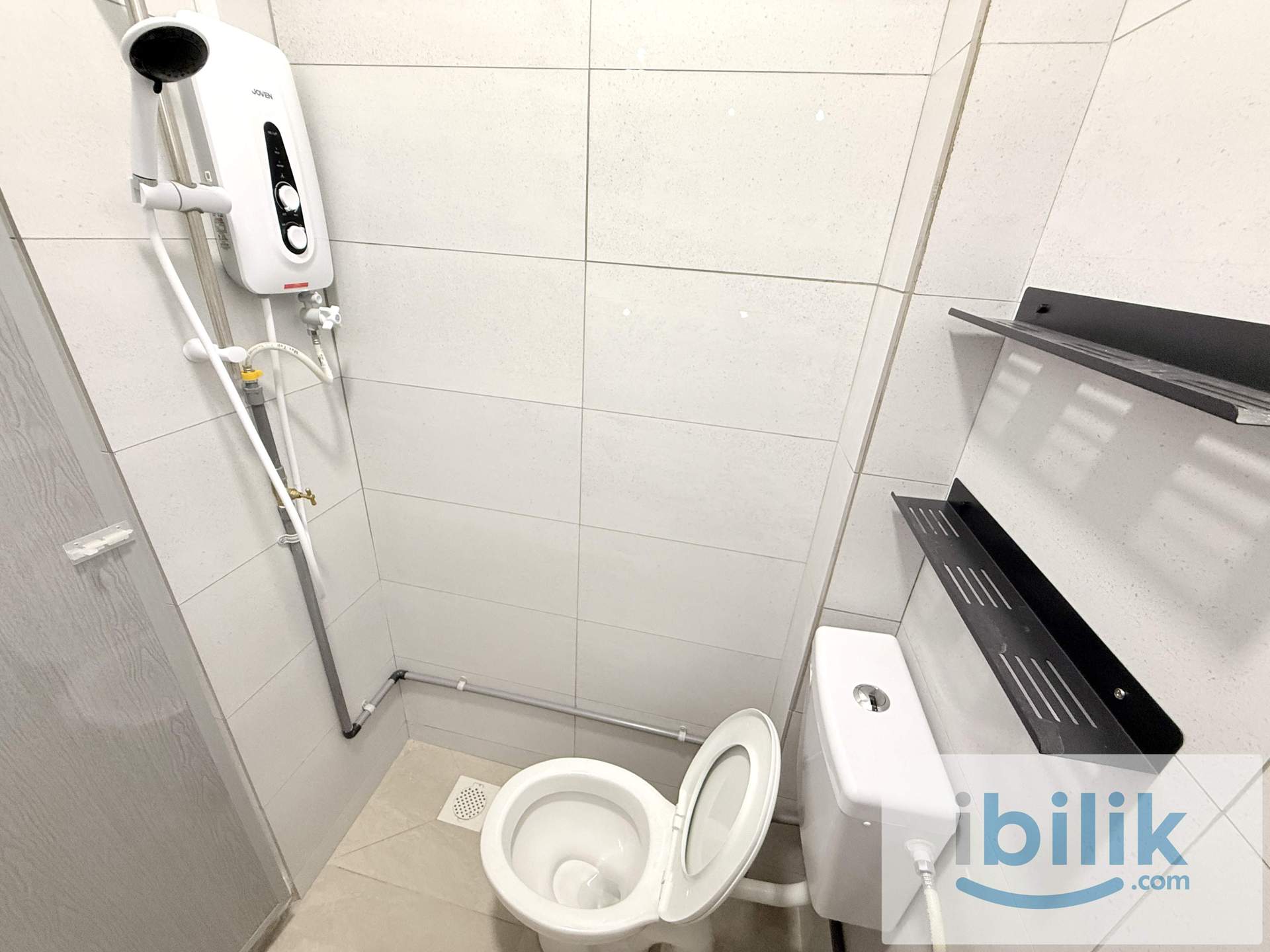 🏡 NEWLY FURNISHED QUEEN ROOM WITH IMMEDIATE MOVE IN TO STAY 😍 MIX GENDER UNIT 🛏️ - Image 9